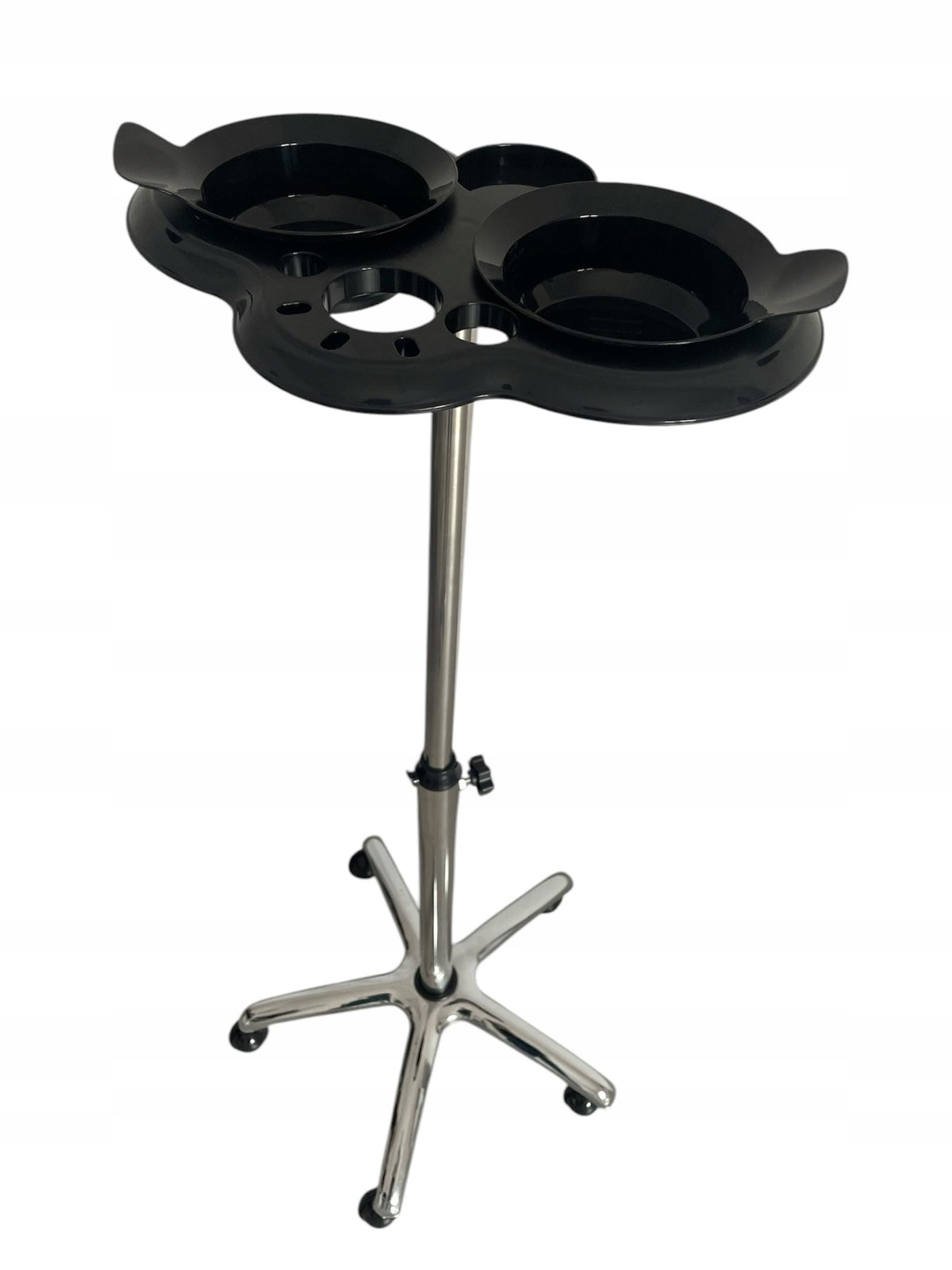 Pomocnik fryzjerski na statywie do farbowania