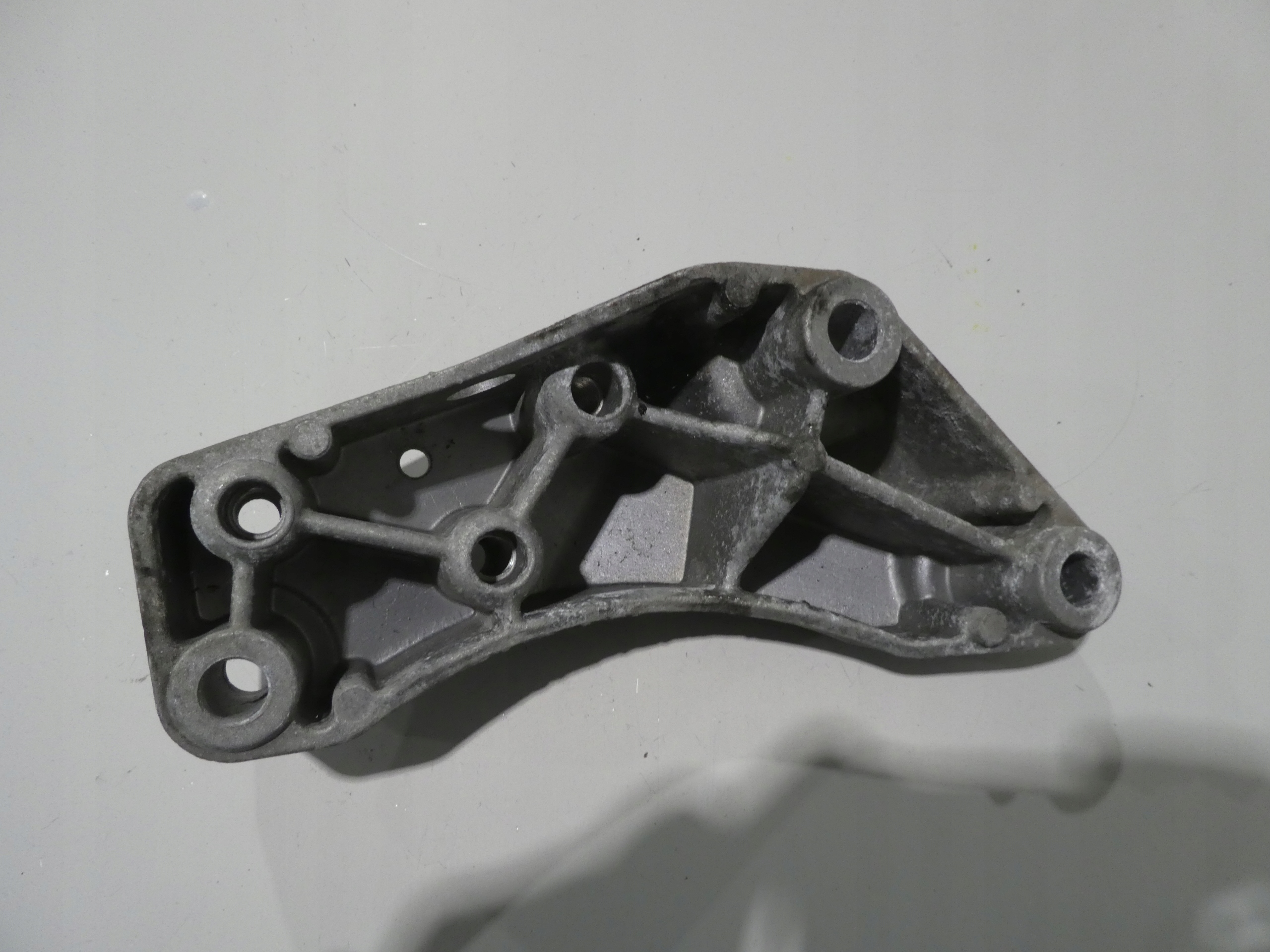 support gearboxes 5N0199117 VW SEAT SKODA