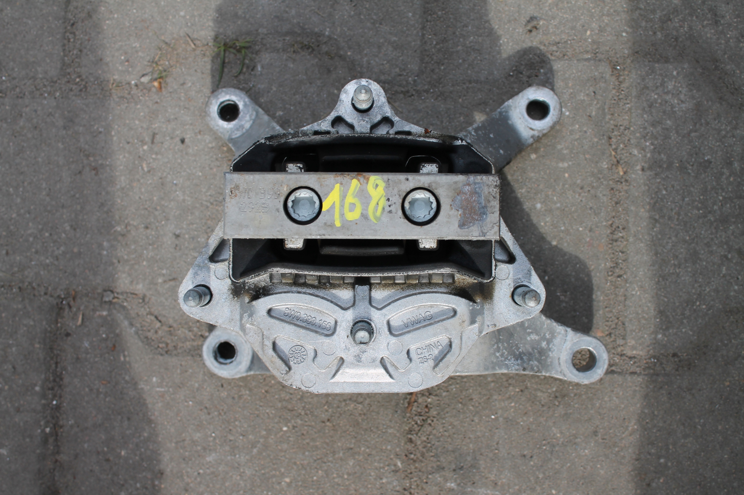168. support gearbox mount 8W0399156 8W0399118L