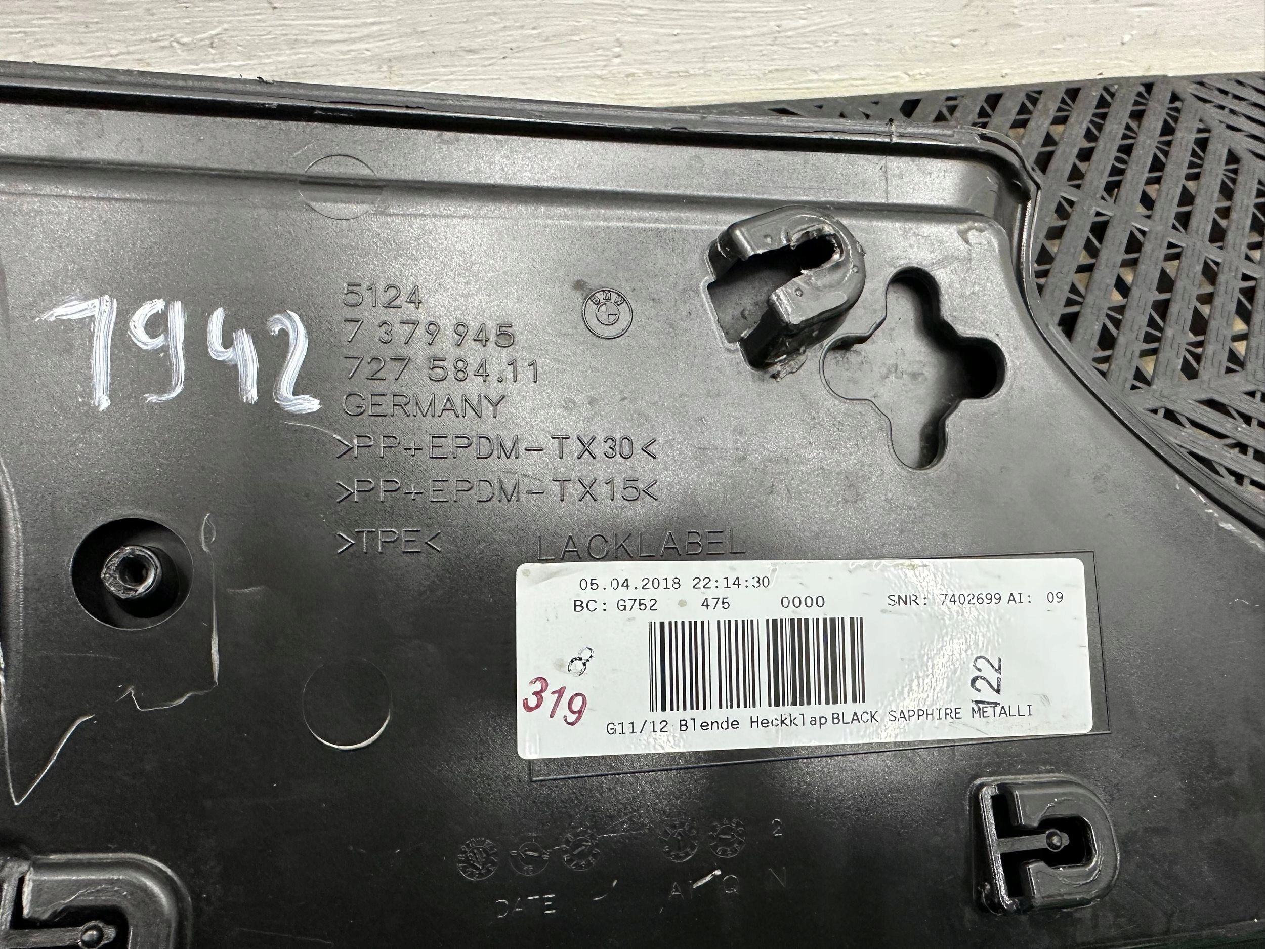 upholstery bonnet boot BMW 7 G11 G12 7379945