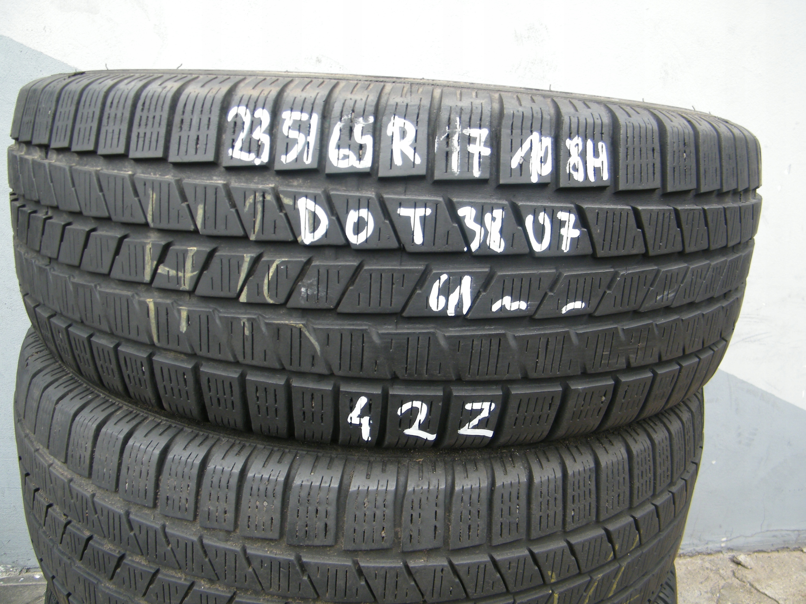 [42Z] 4xZIMA 235/65R17 108H PIRELLI SCORPION ICE & Marka Pirelli