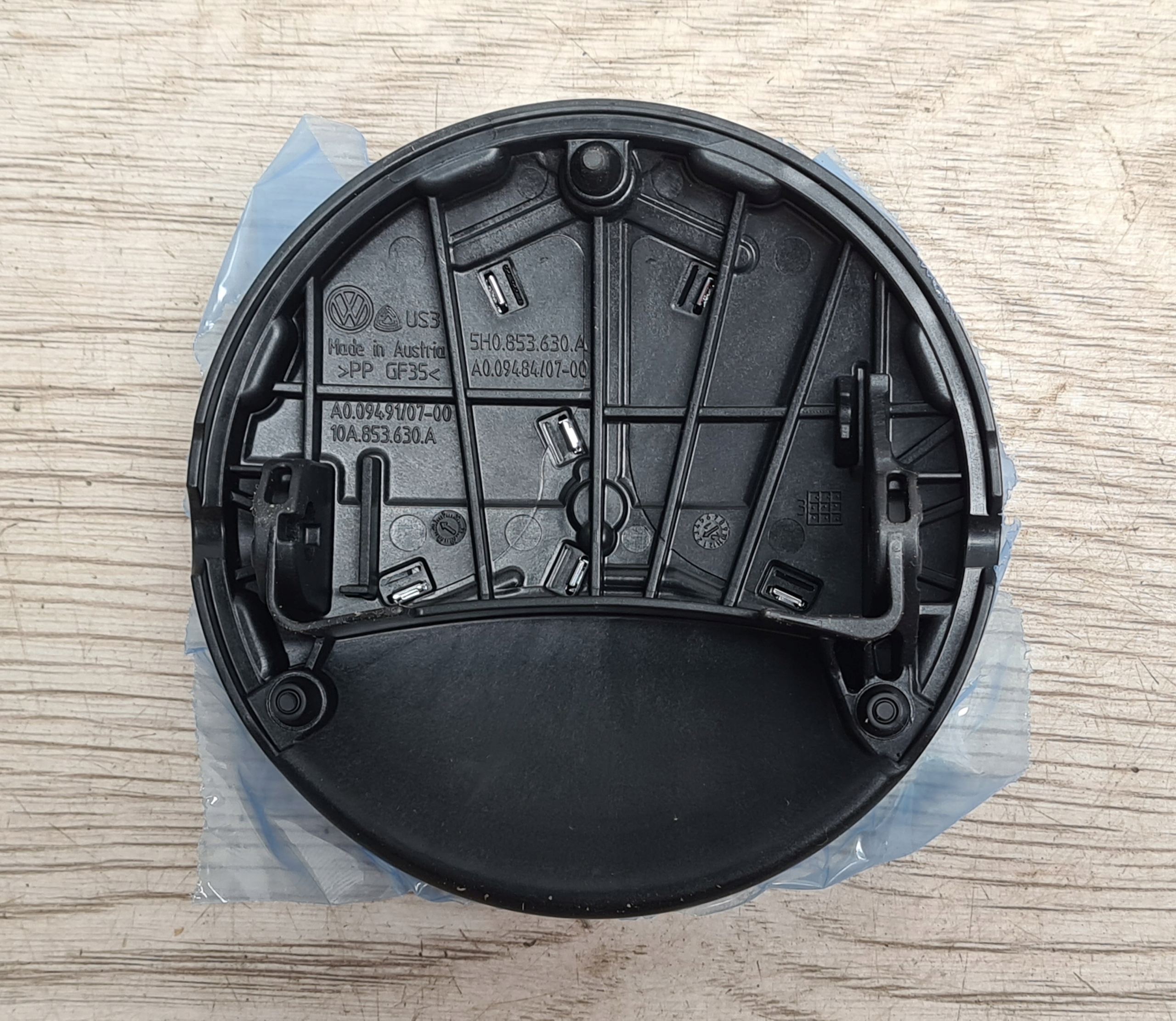 EMBLEMAT KLAPY TYŁ VW GOLF VIII 5H0853630A Numer katalogowy części 5H0853630A