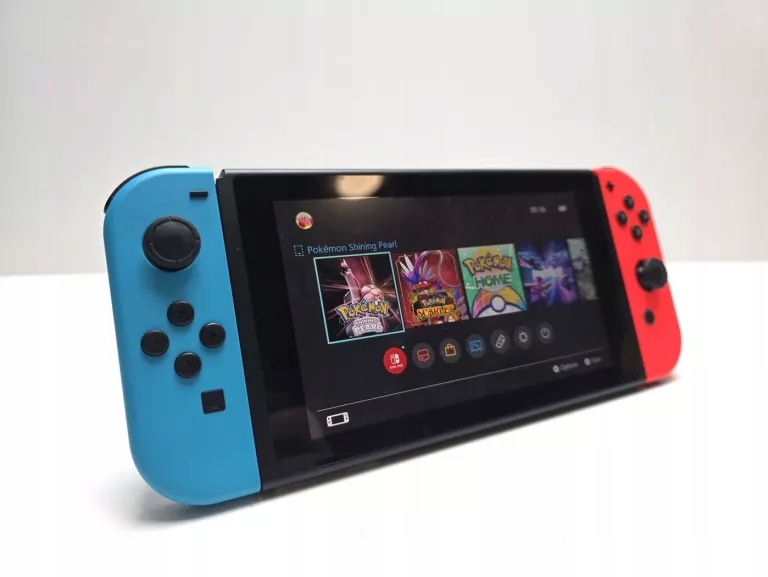 u*e様 【SD付き】Nintendo Switch HAC-001　ブラック 限定版】Nintendo Switch/HAC-001/2018年製/スマブラ