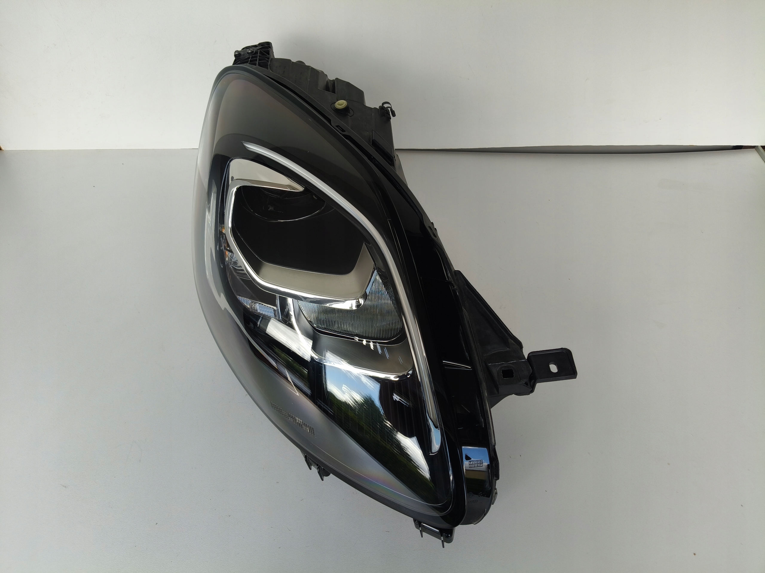 light right REFLEKTOR FORD PUMA LED 19