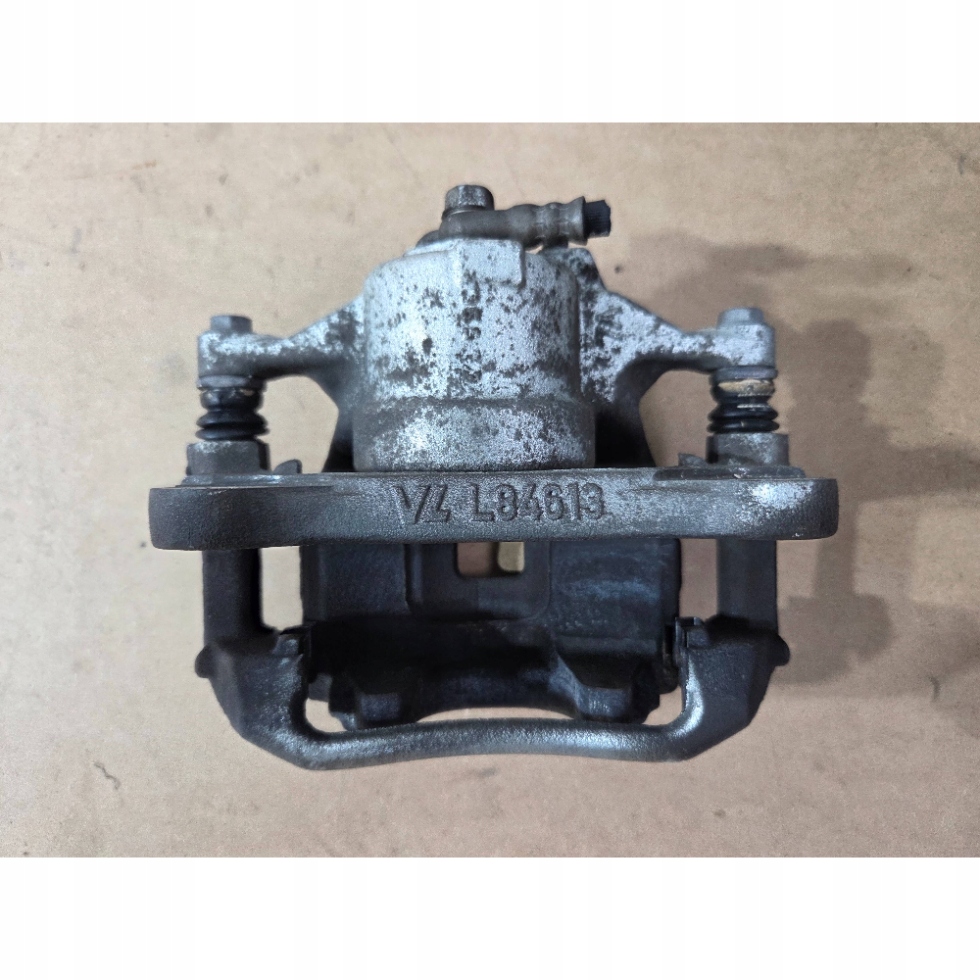 Toyota Corolla E210 E21 caliper brake front right VLL84613 (B764)