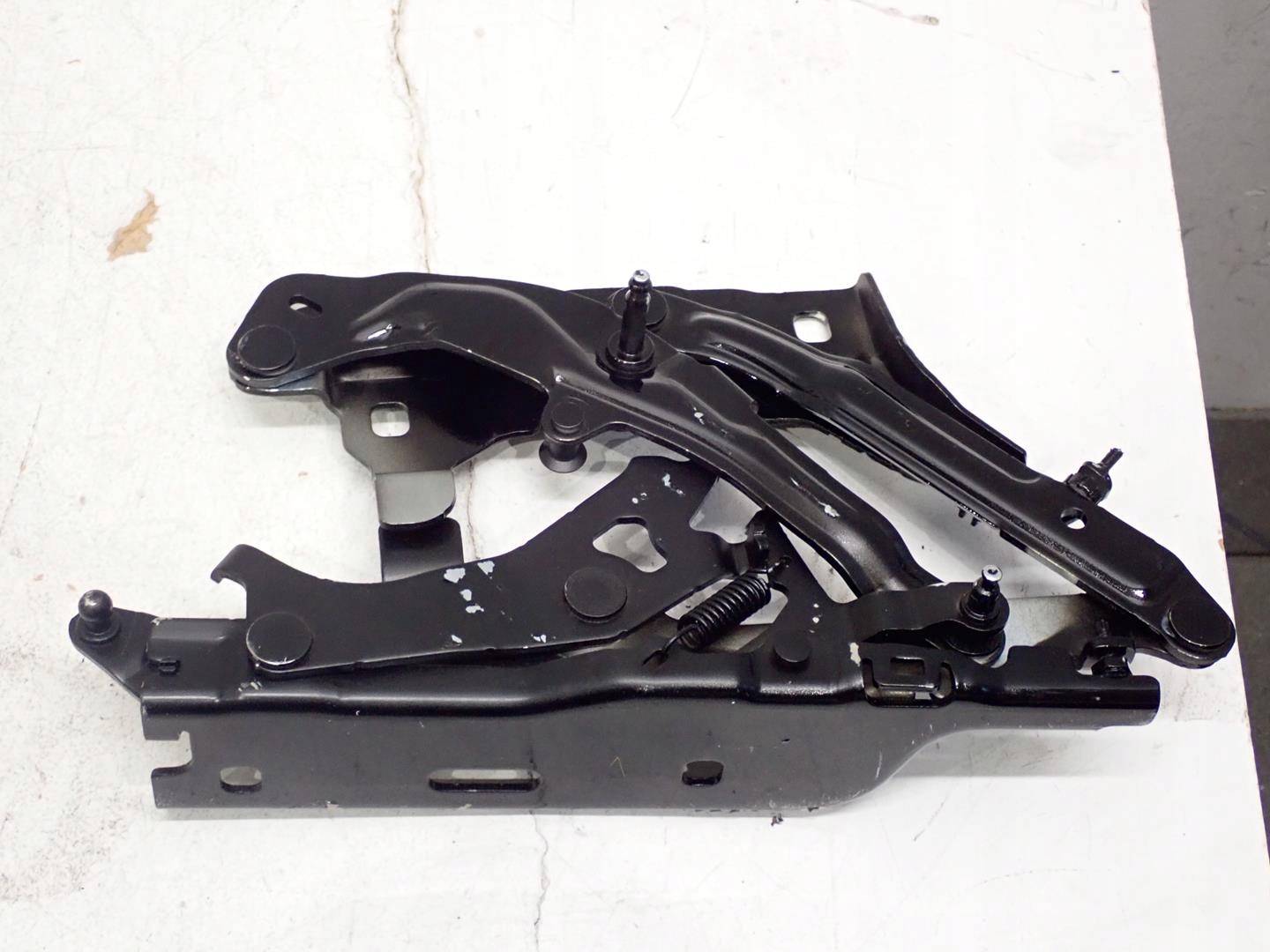 hinge bonnets right left AUDI Q5 II 2017- 80A823301D 80A823302D