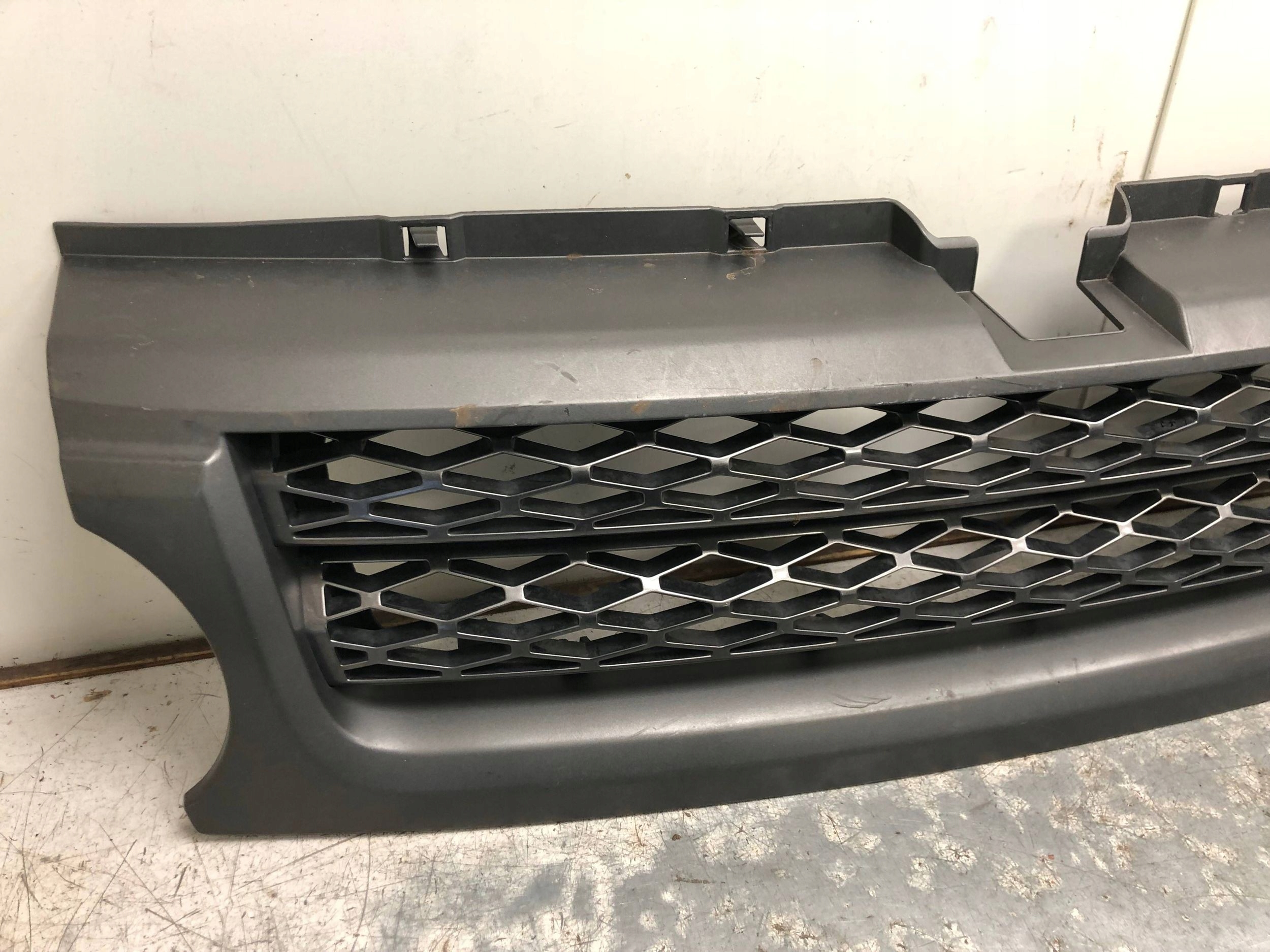 Grill Grill RANGE ROVER SPORT L320 AH32-8138-AW