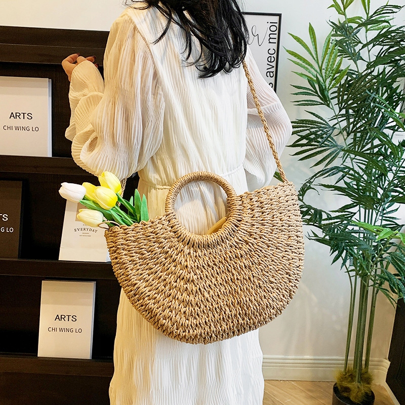 TOREBKA DAMSKA SŁOMIANA KOSZYK LISTONOSZKA LATO PLECIONA NA RAMIĘ DO RĘKI Kolor brązowy