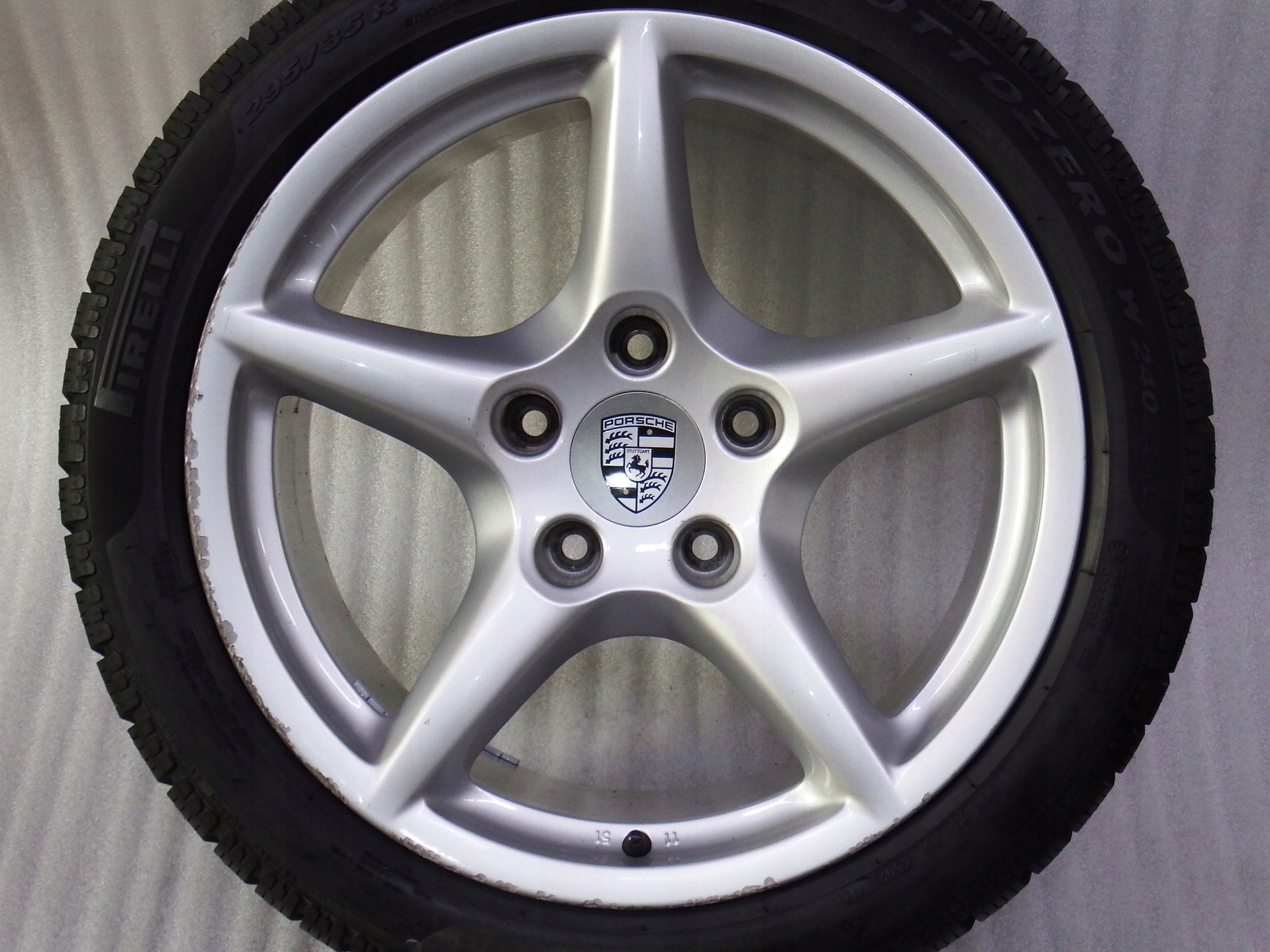 KOŁA PORSCHE 997 911 18" BBS ZIMOWE OPONY Rodzaj felg Aluminiowe