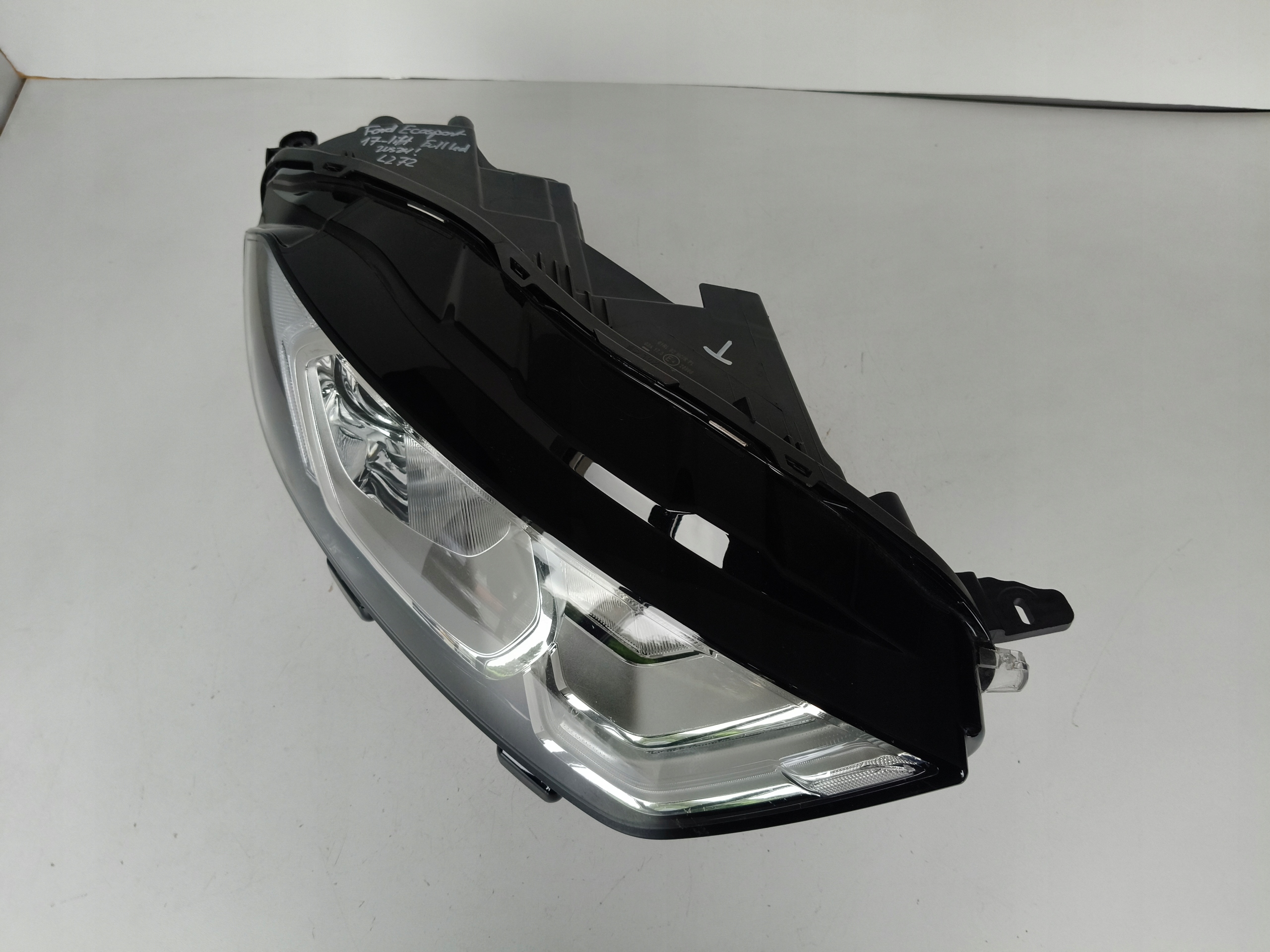 light right REFLEKTOR FORD ECOSPORT LIFT 17- LED
