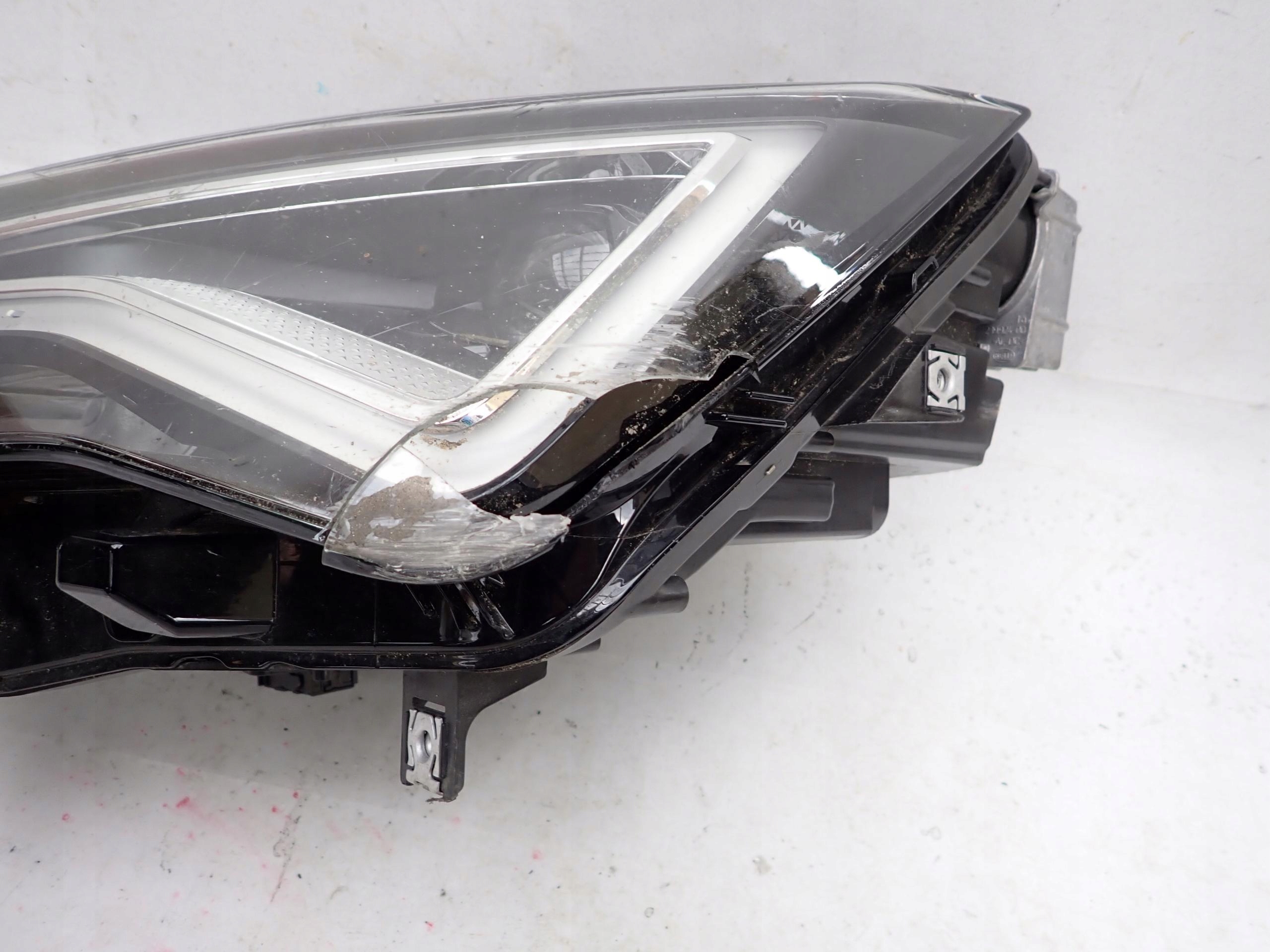 SEAT ATECA LIFT 21- light FULL LED front front left PUSZKA