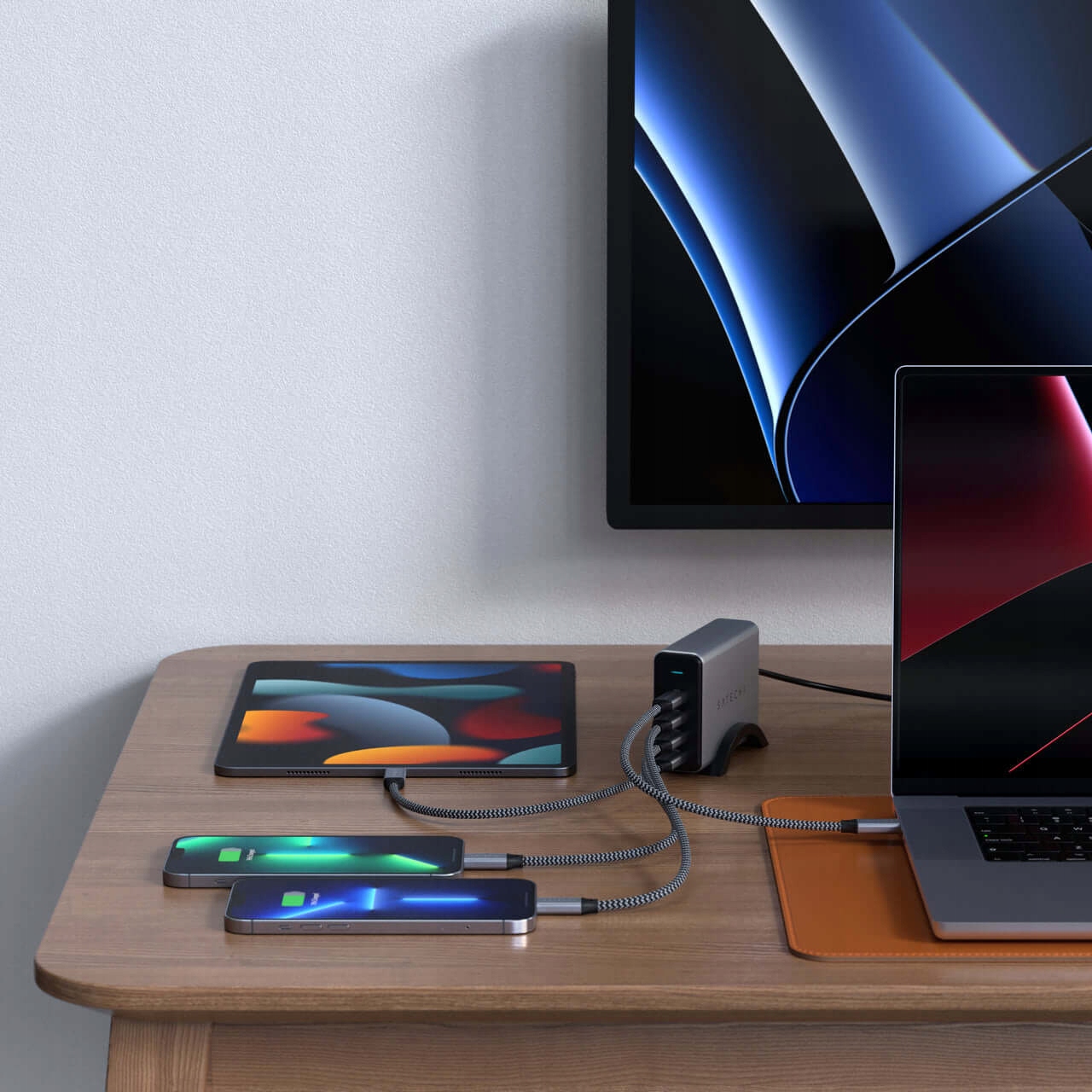 SATECHI - Poczwórna Ładowarka Sieciowa USB-C 165W Kolor szary