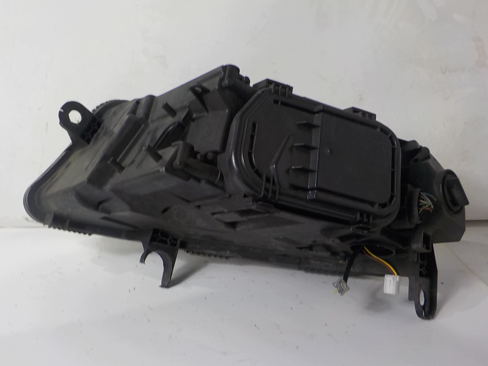 AUDI A6 C6 XENON LIFT light right front front UK 4F0941004