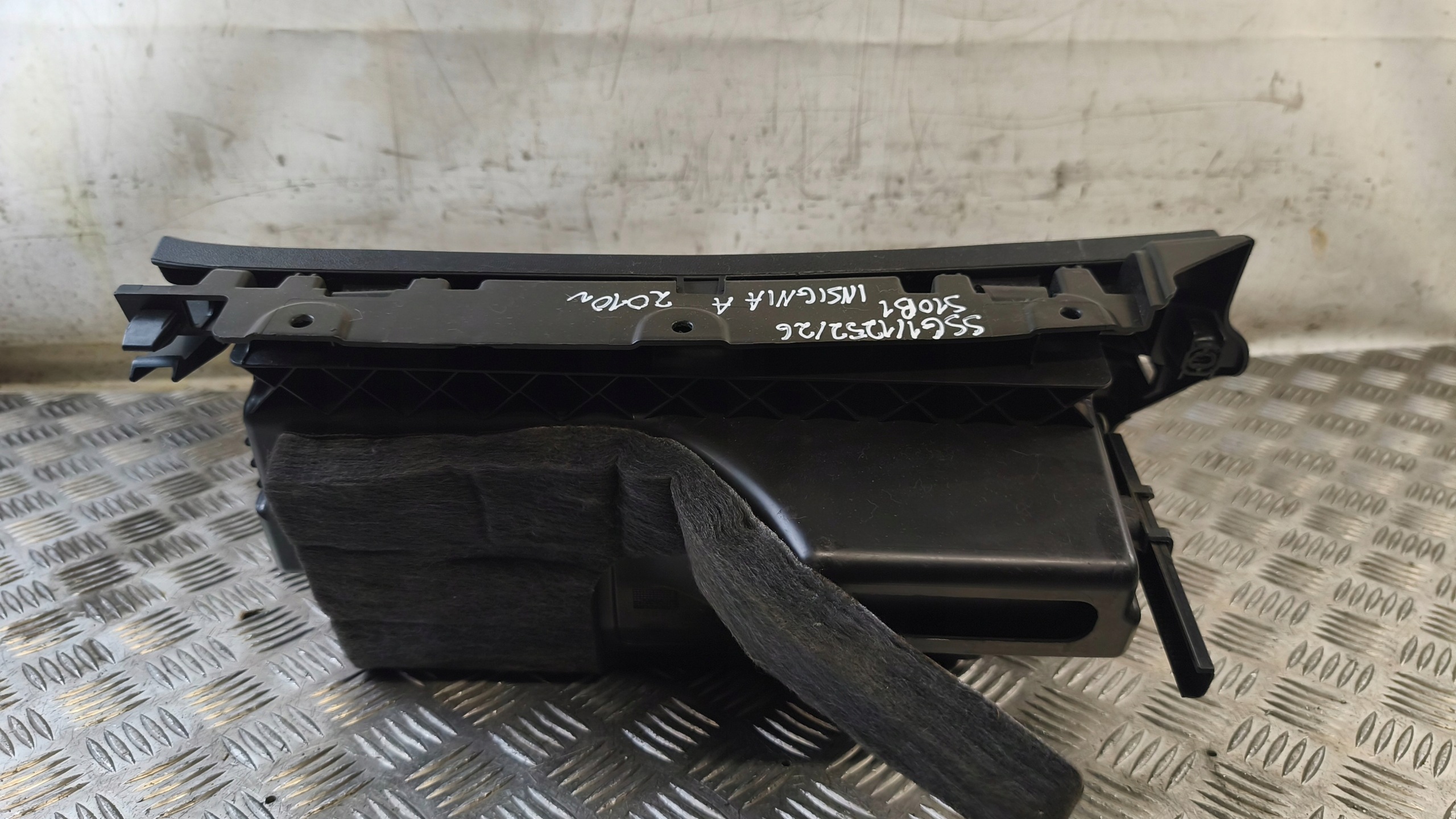 Handschuhfach des Beifahrers OPEL INSIGNIA A 2010r