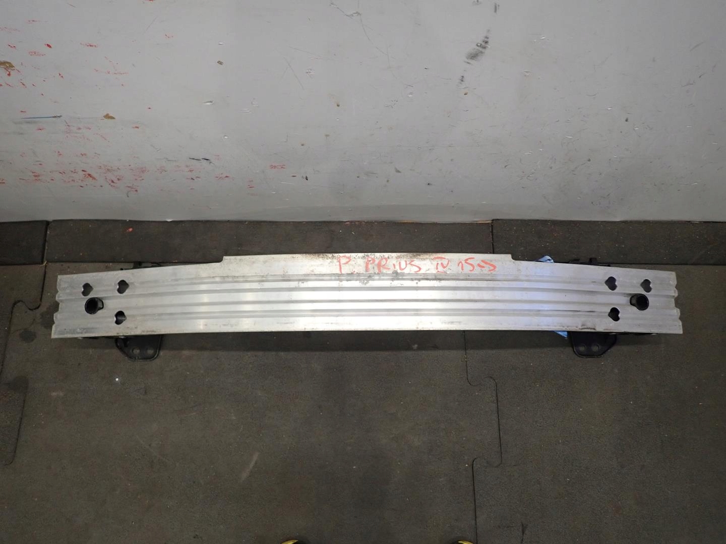 sider below bumper front TOYOTA PRIUS IV 2015