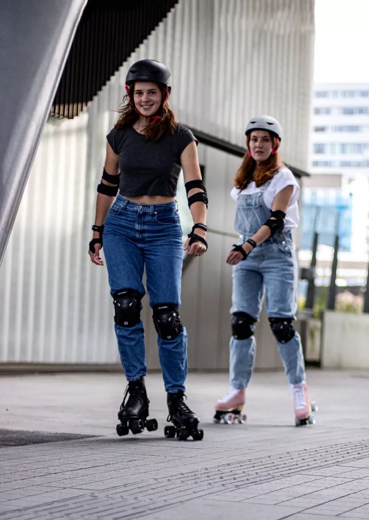 Wrotki damskie skórzane figurowe czarne klasyczne NIJDAM 40 Średnica kół (mm) 58 mm