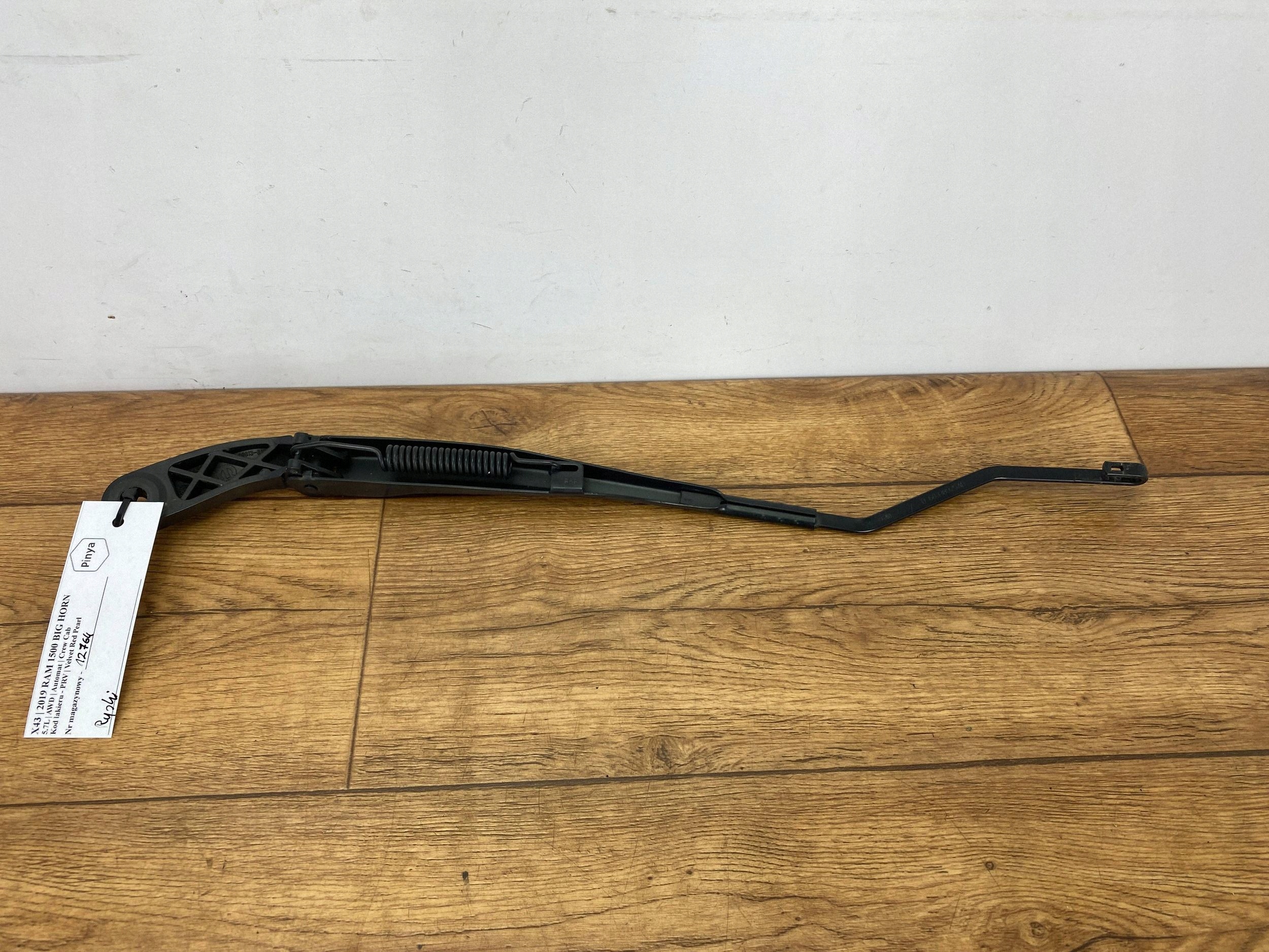 wiper arm windows Ram 1500 DT 2019+