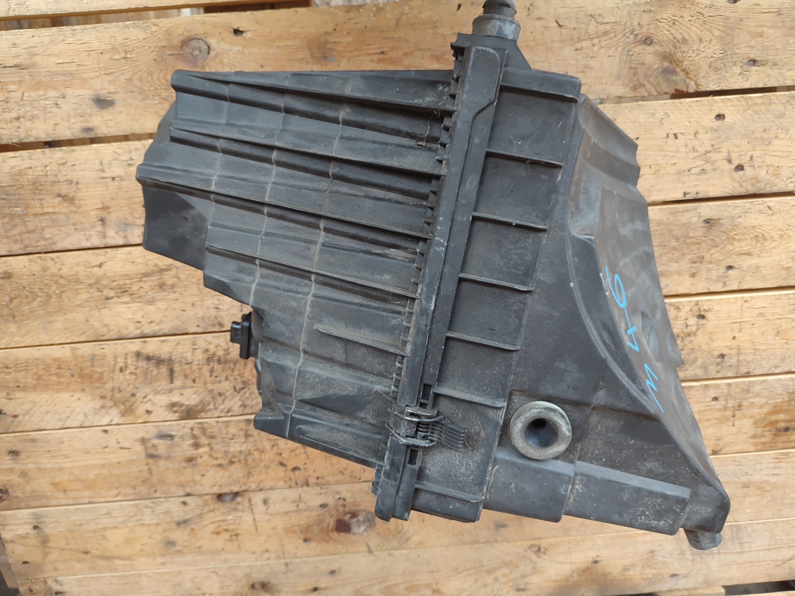 kasten luftfiltergehäuse Volkswagen BOSCH 03L906461A