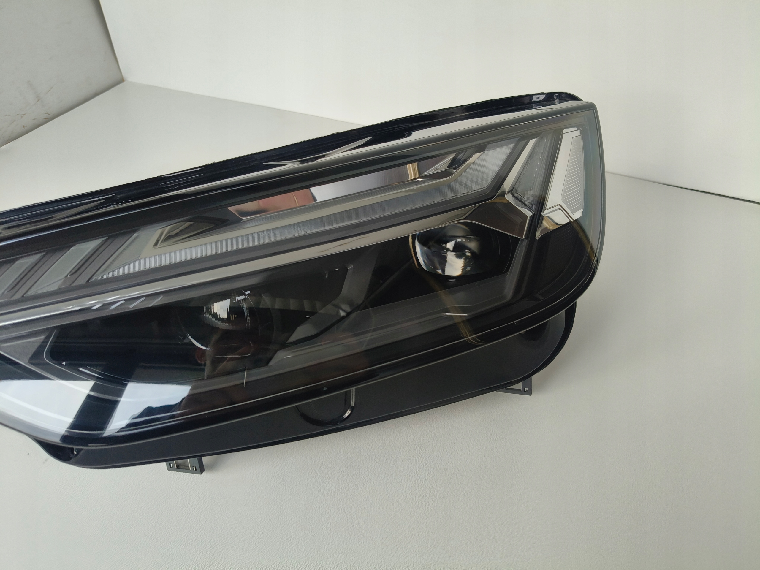 light left REFLEKTOR AUDI Q5 II 80A 20- LIFT FULL LED MATRIX