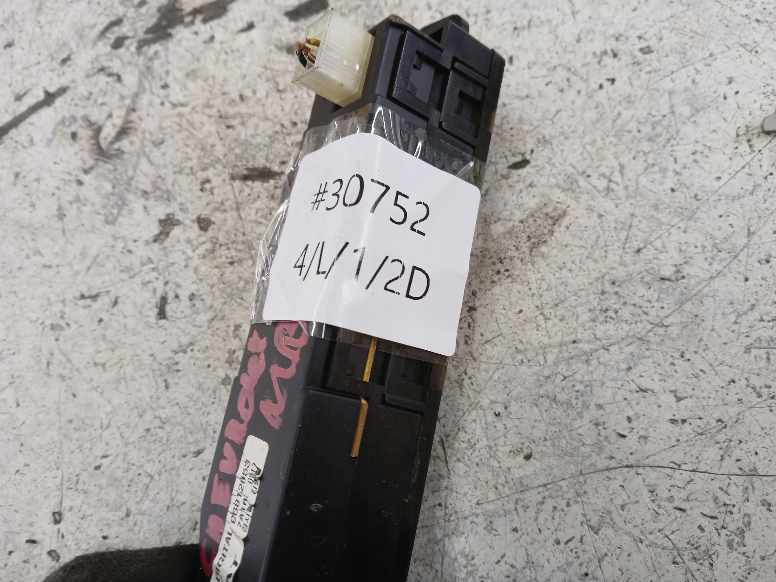 CHEVROLET LACETTI NUBIRA clock display 96812053