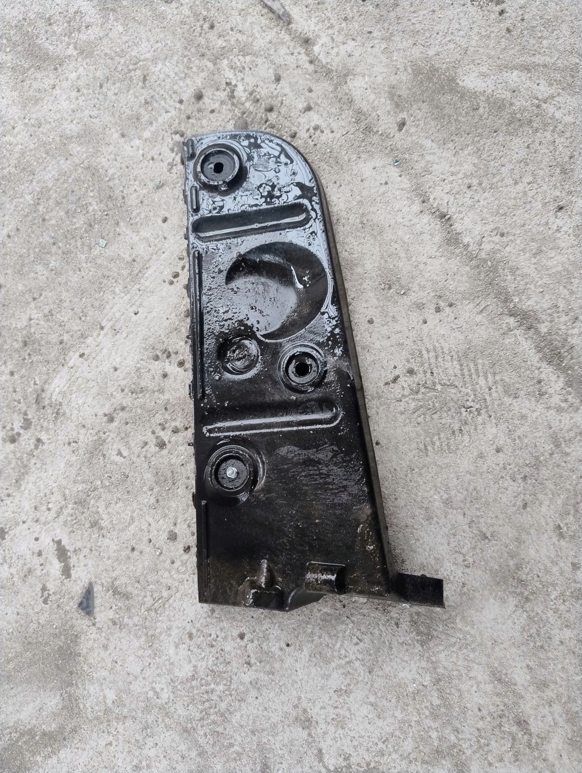 Halter der Stoßstange rechts heck Audi A4 B6 8E0807454