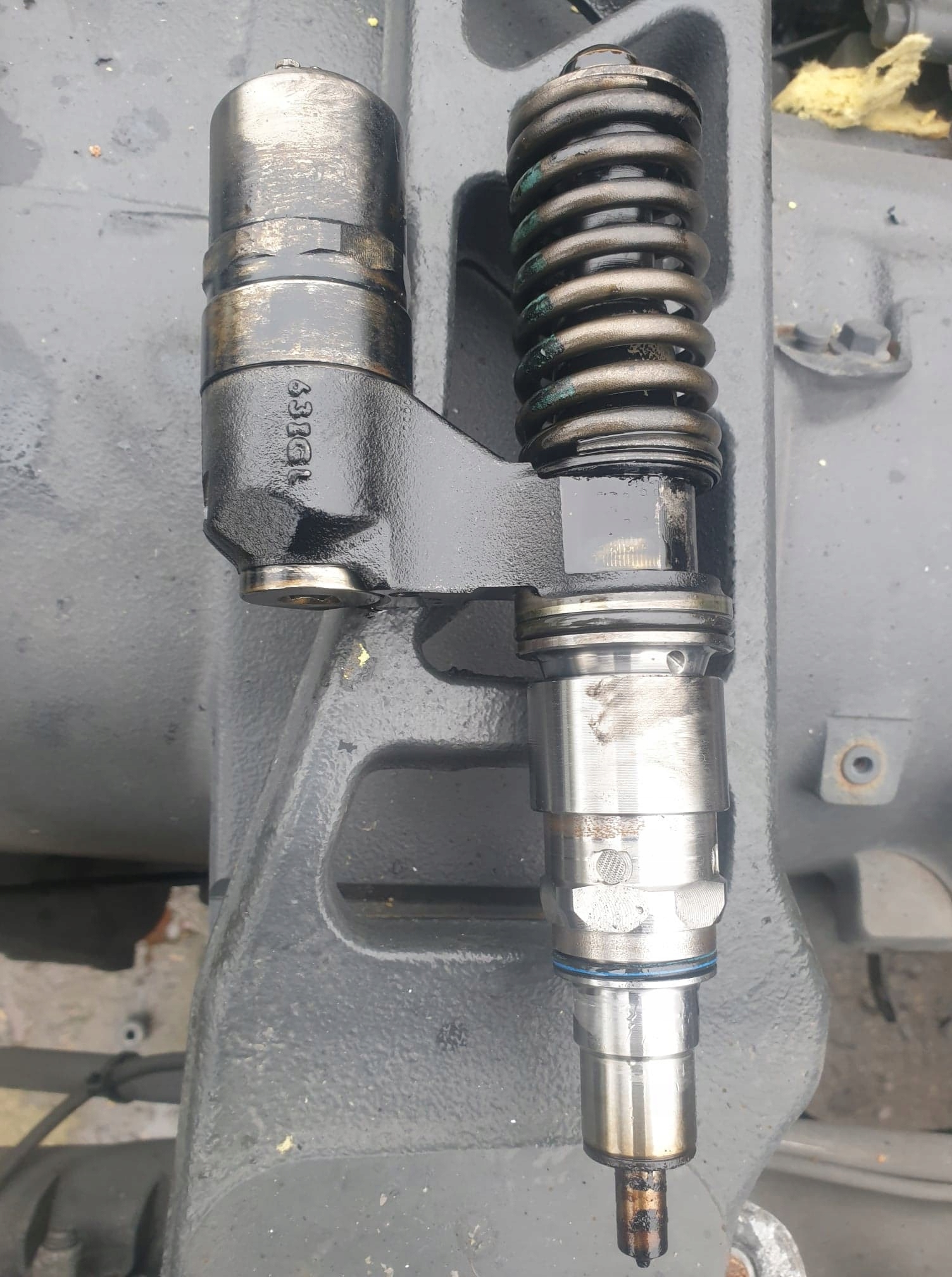 1943974 - Насос-форсунка Scania R 2013 PDE