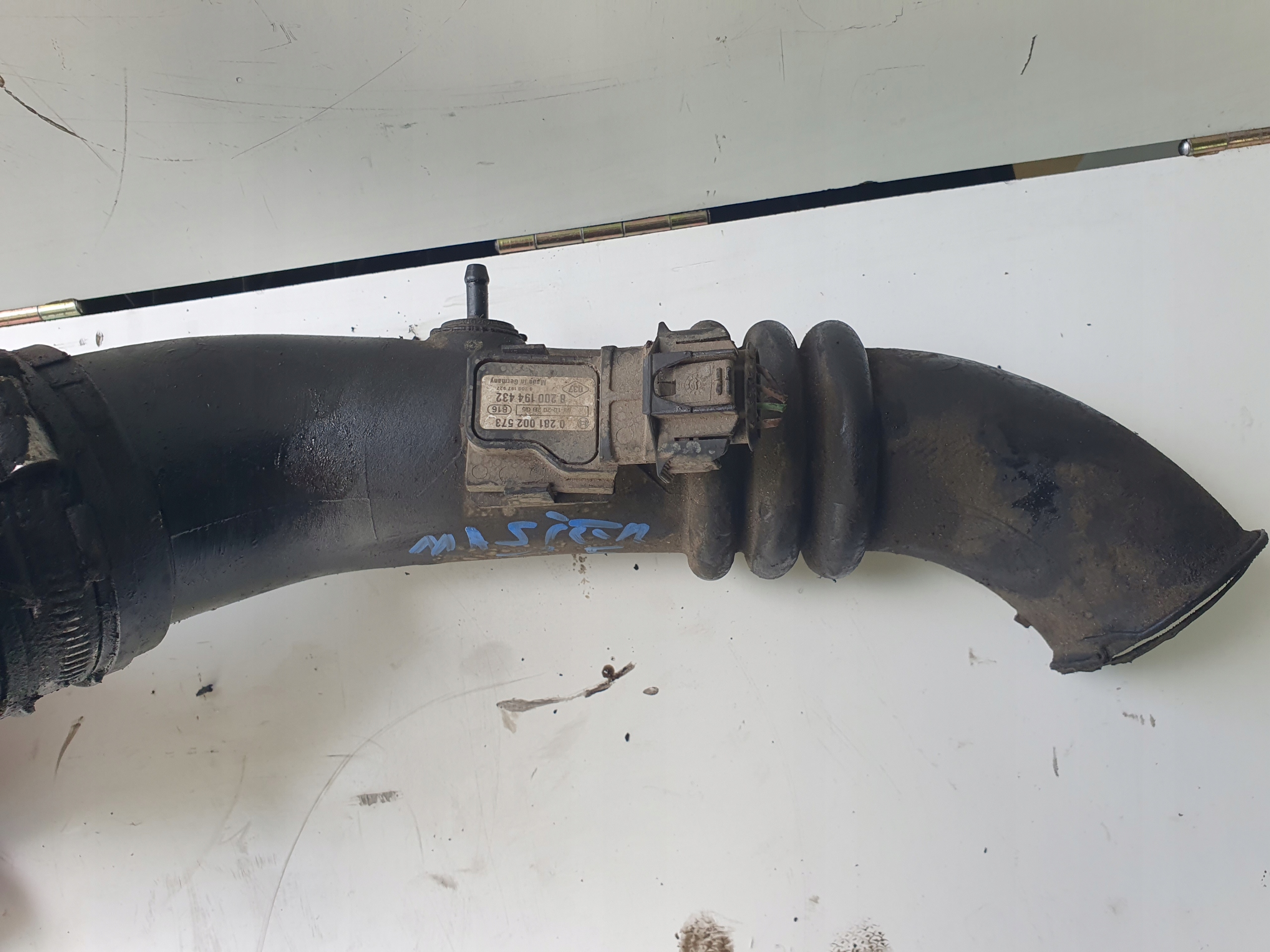 Renault Master 2 II 2.5 DCI 01- dolot rohr luft turbo