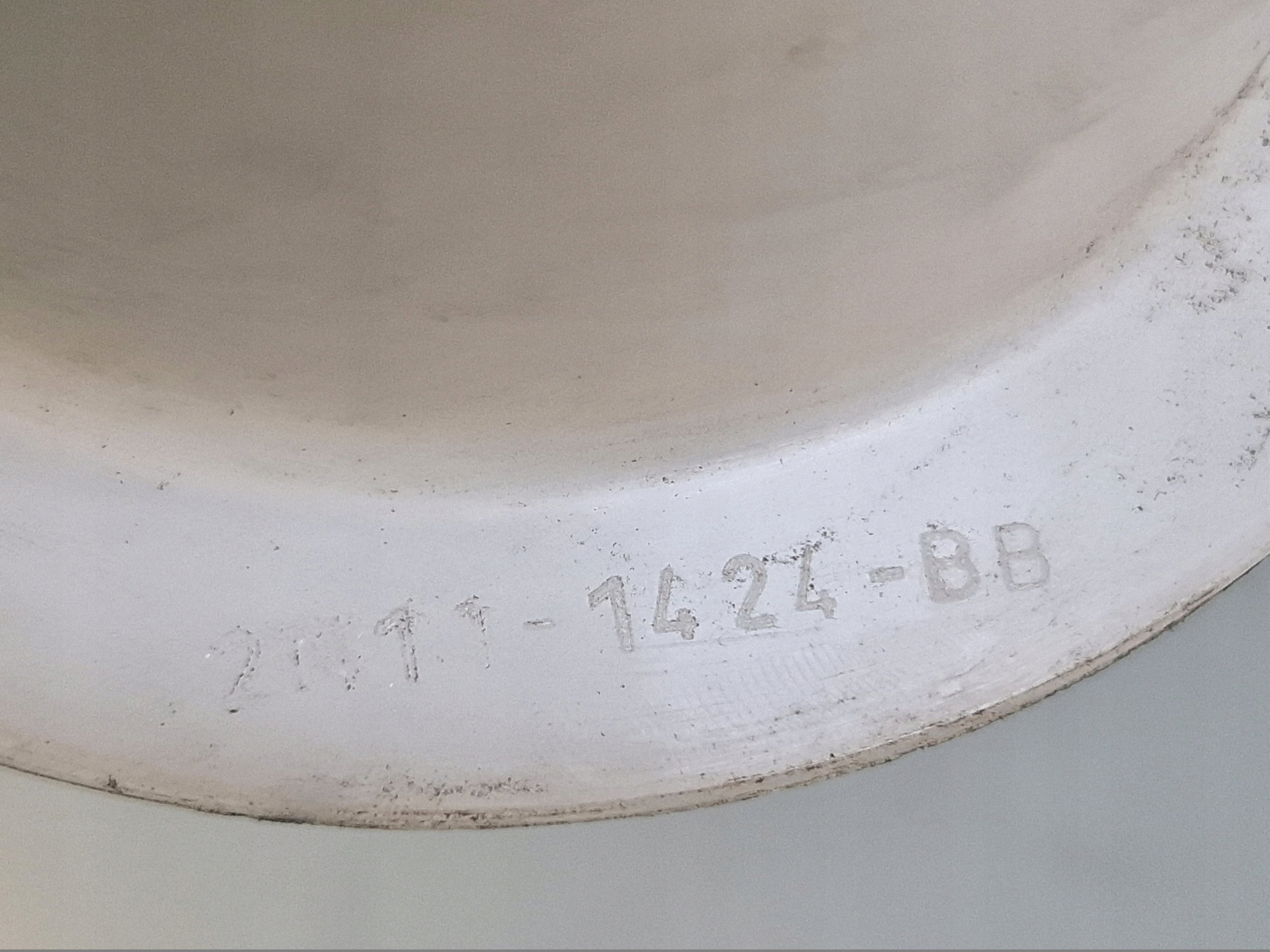 FORD FUSION MK1 Support plaque Roues de la roue de secours Vis 2N11-1424-BB