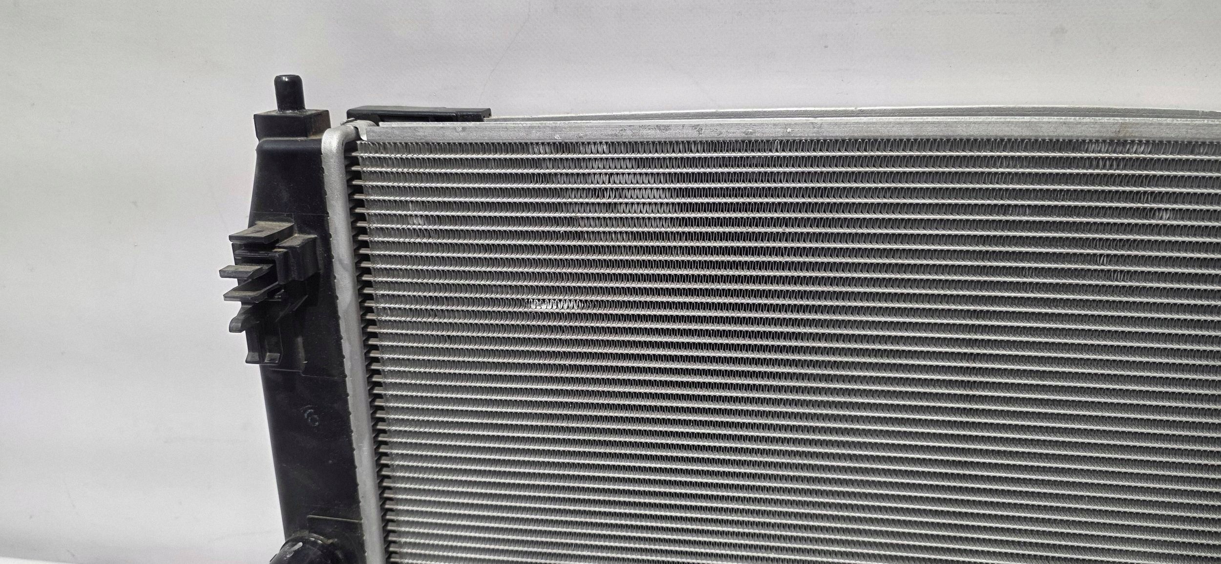 water cooler front Lexus LBX 4221367682
