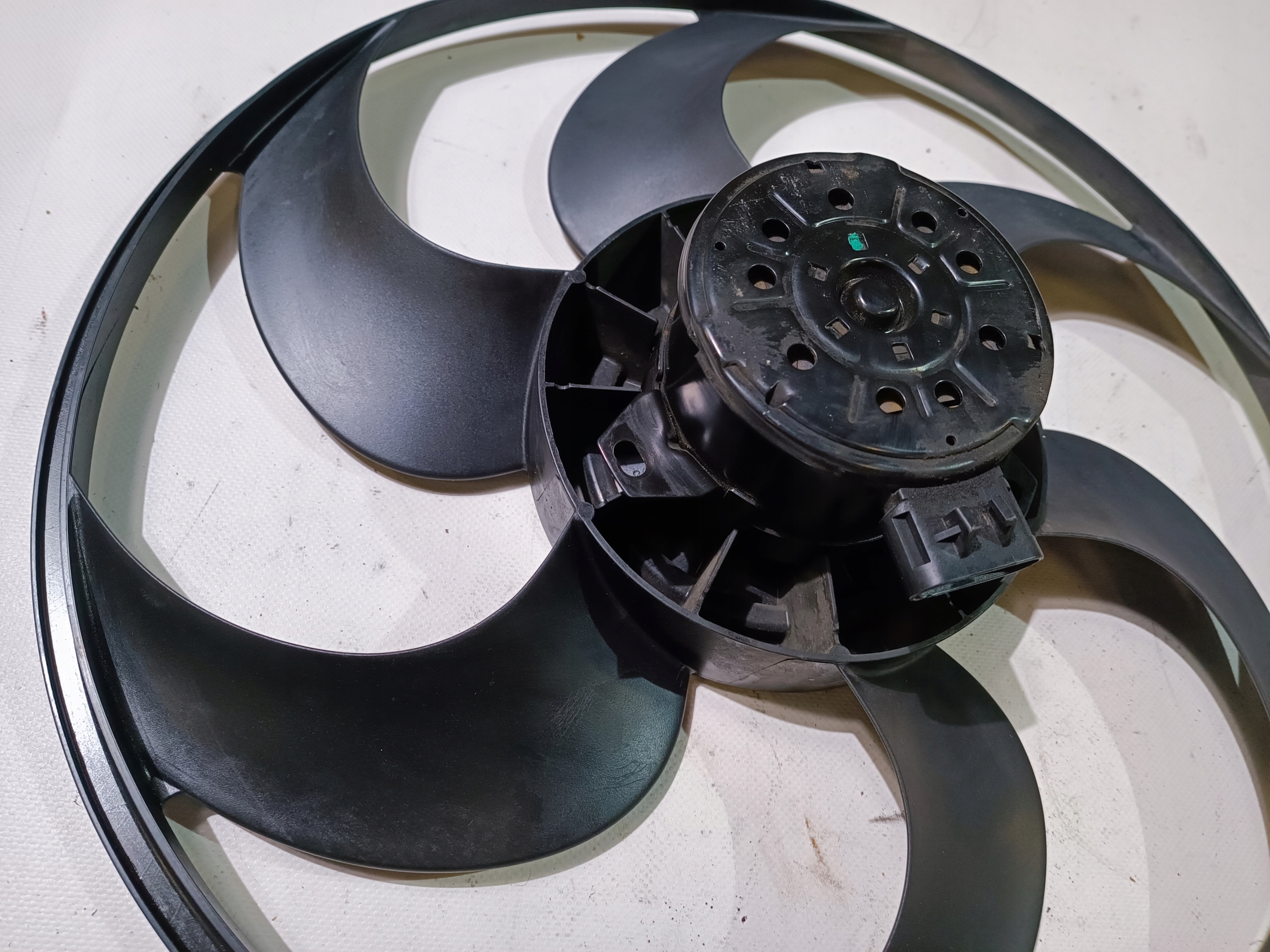 ventilátor vrtule motor smiglo chladiče Ford Mustang 4.6 2005-2009