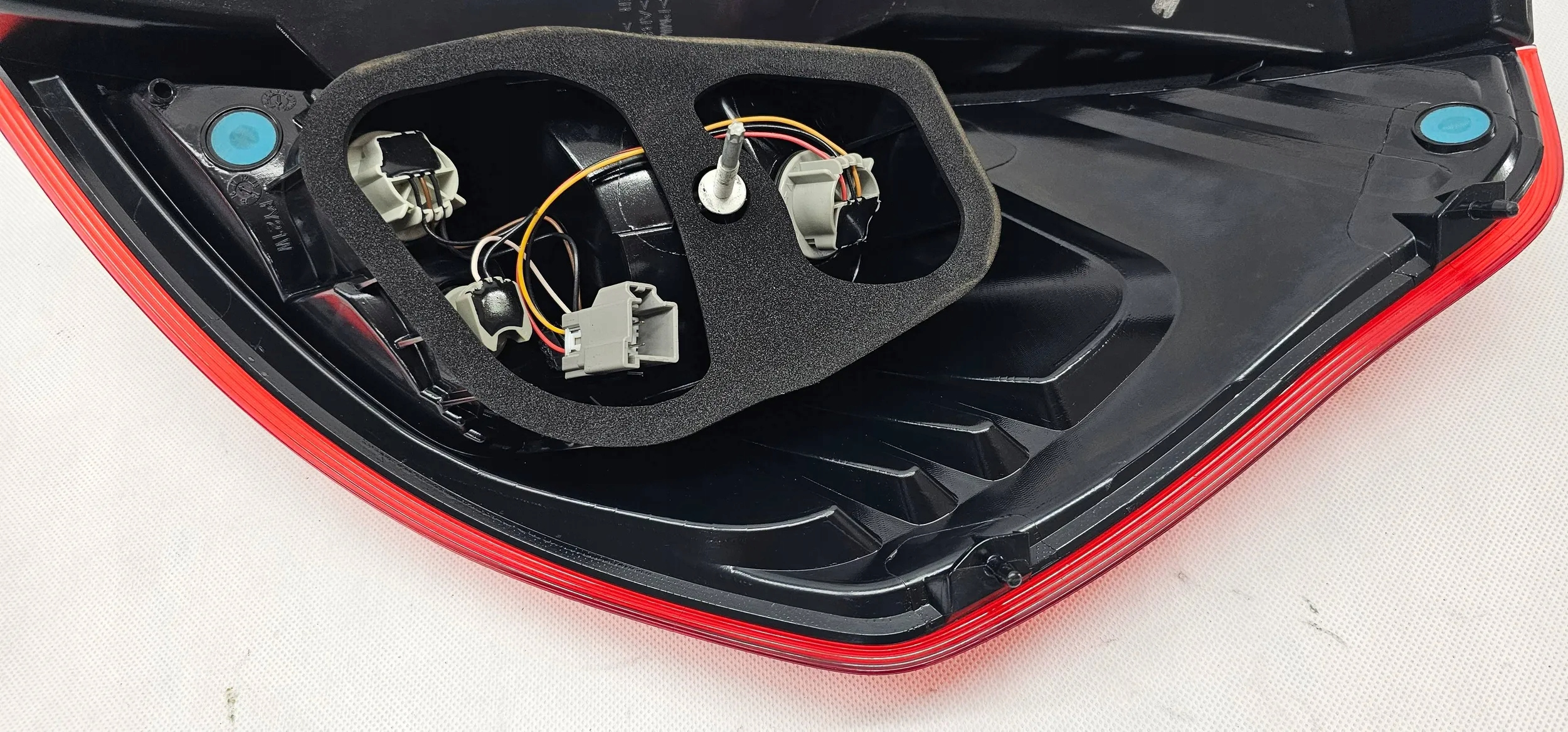 FORD Fiesta MK7 рестайлинг фонарь задний левый C1BB-13405-A оригинальная