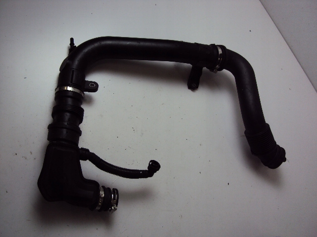 CV61-6C784-AG - ТРУБА ИНТЕРКУЛЕРА FORD FOCUS MK3 1.6 EB 2010-