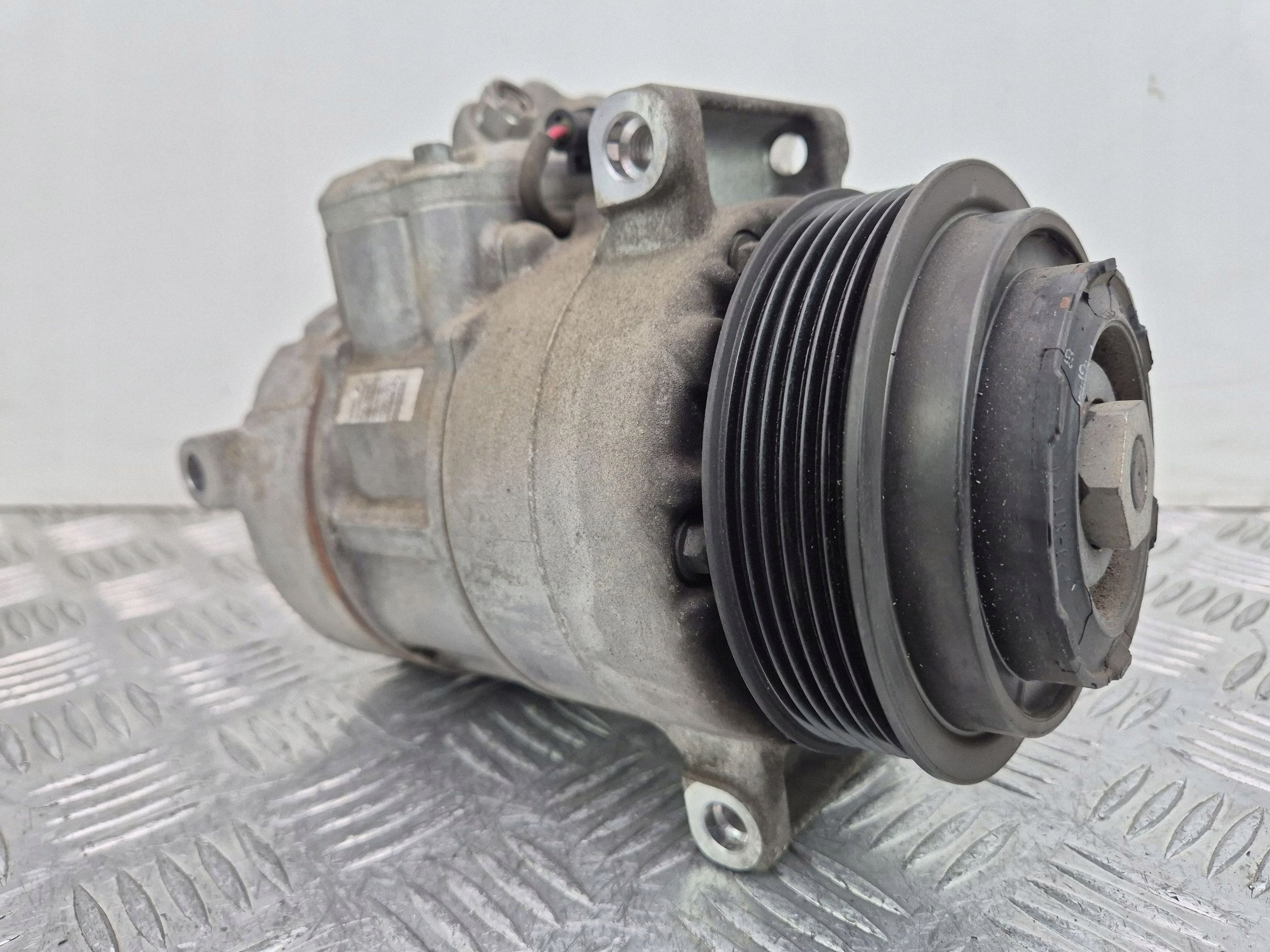 Mercedes E200 CGI W212 271.860 Klimakompressor klimaanlage A0032304811