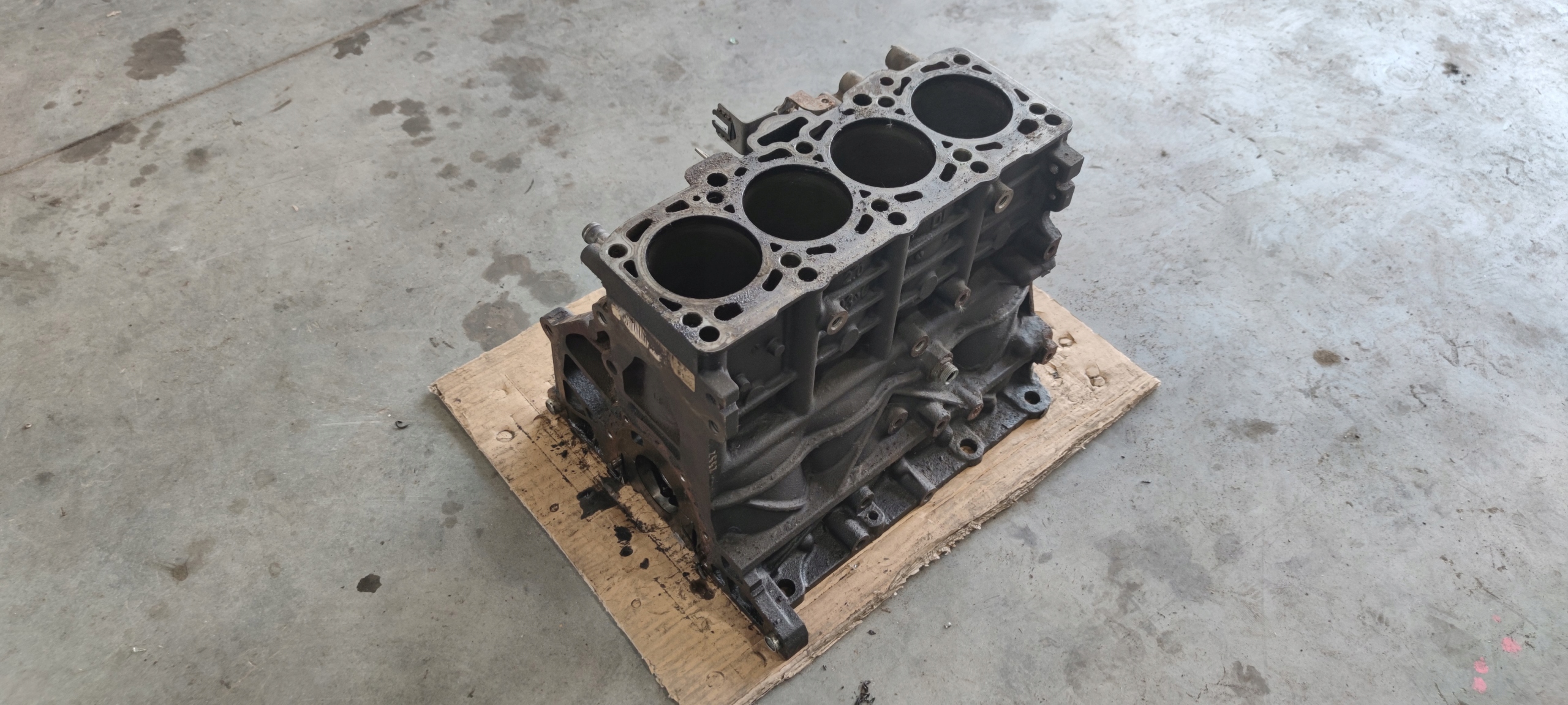 BLOK Motore AUDI A4 B7 A6 C6 2.0 TDI BLB 03G021A