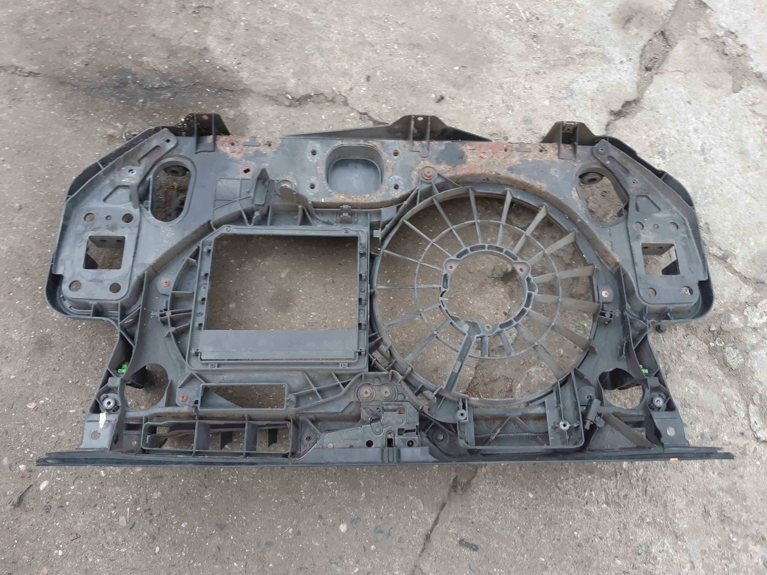 AUDI A6 C6 2.0 TFSI support panel for radiators pillar iron frame