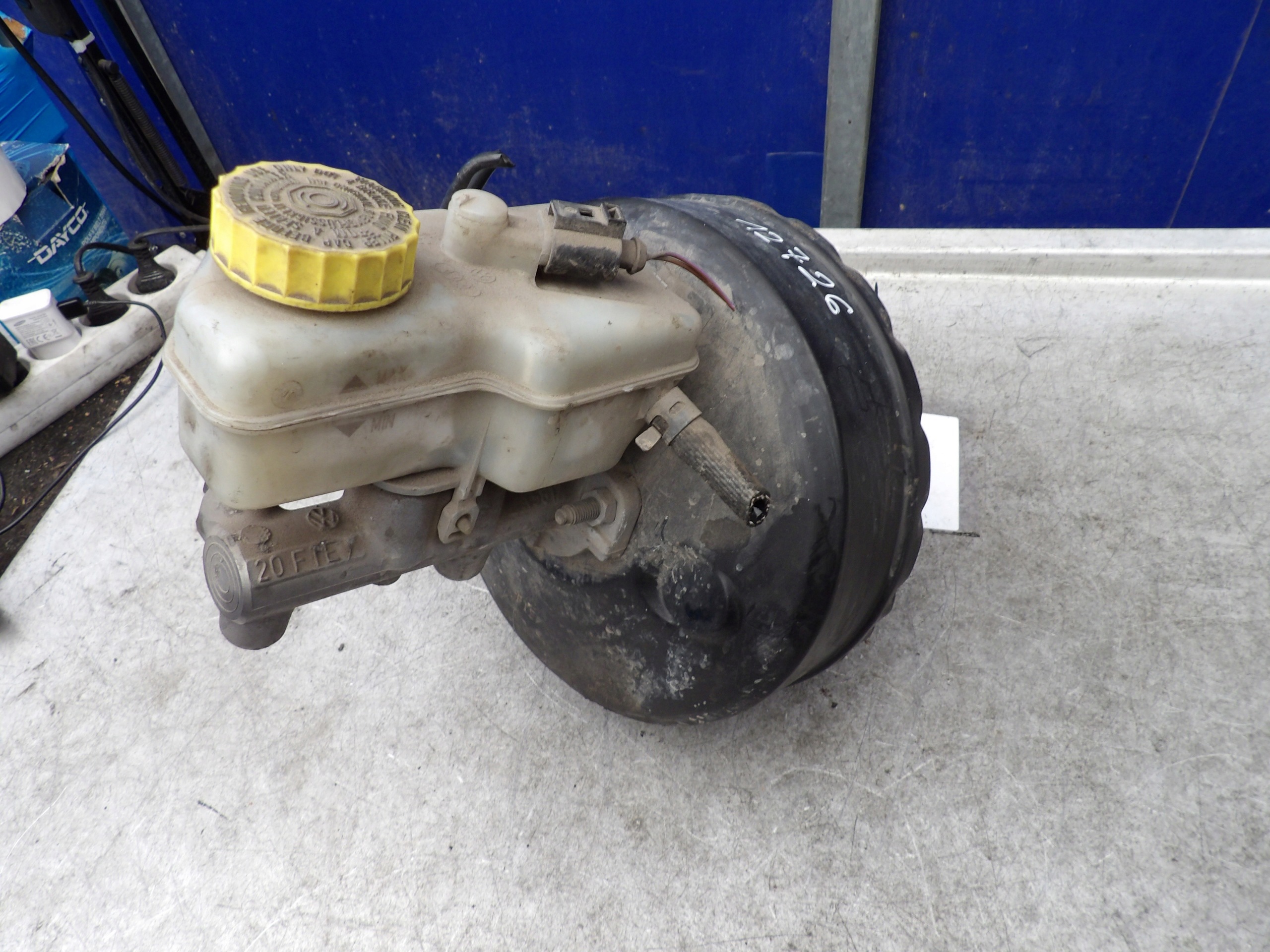 VW Polo 9N 1,2 servo