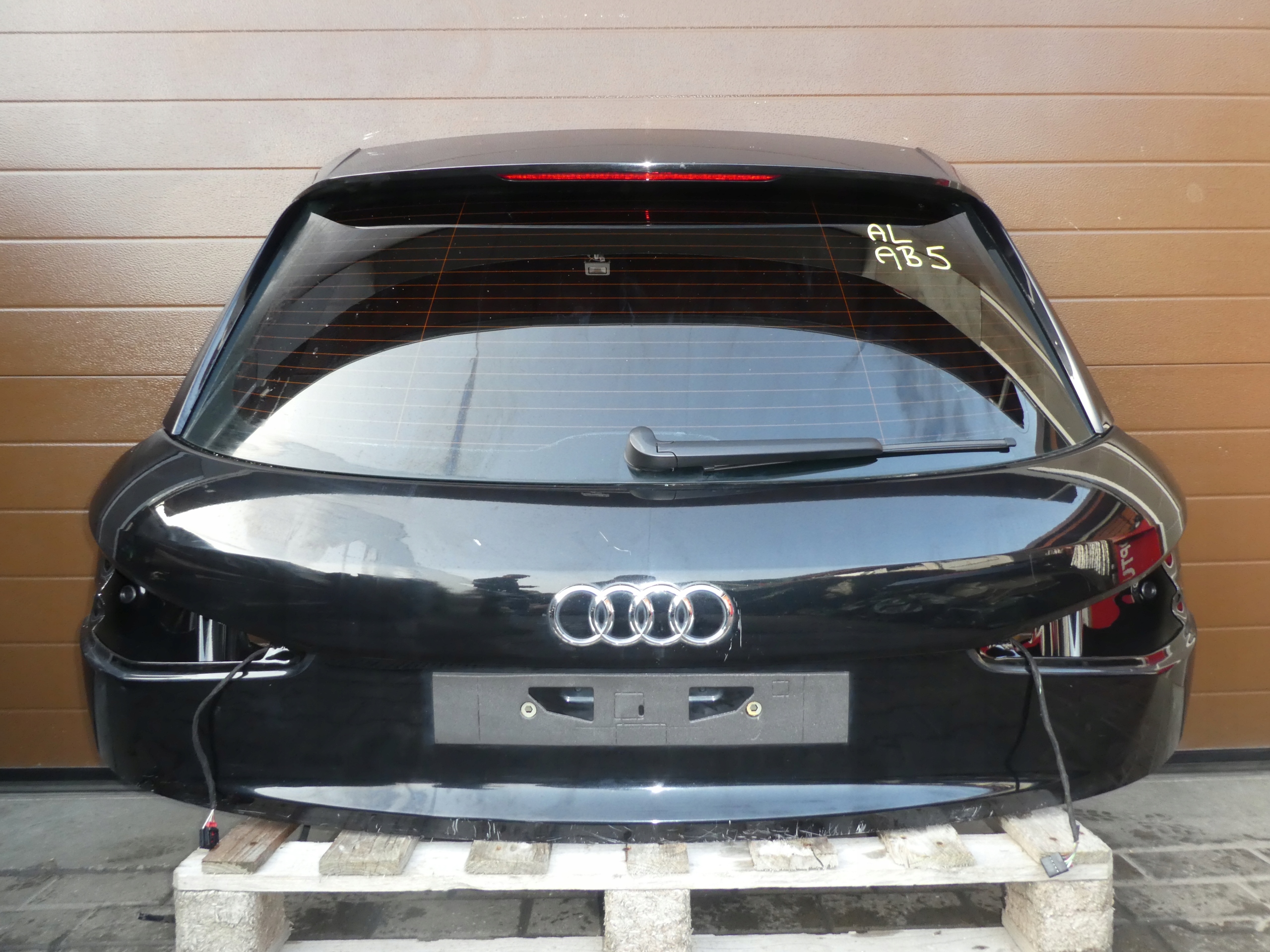 AUDI Q3 8U trunk door boot complete