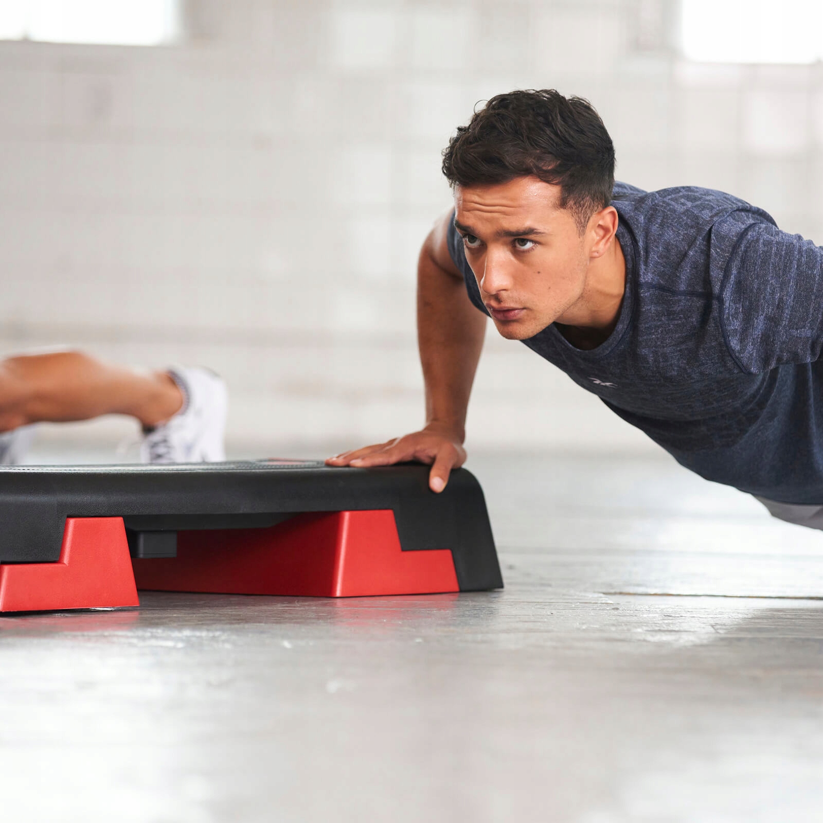 REEBOK STEP CZARNO-CZERWONY RAP-11150RD Model RAP-11150RD