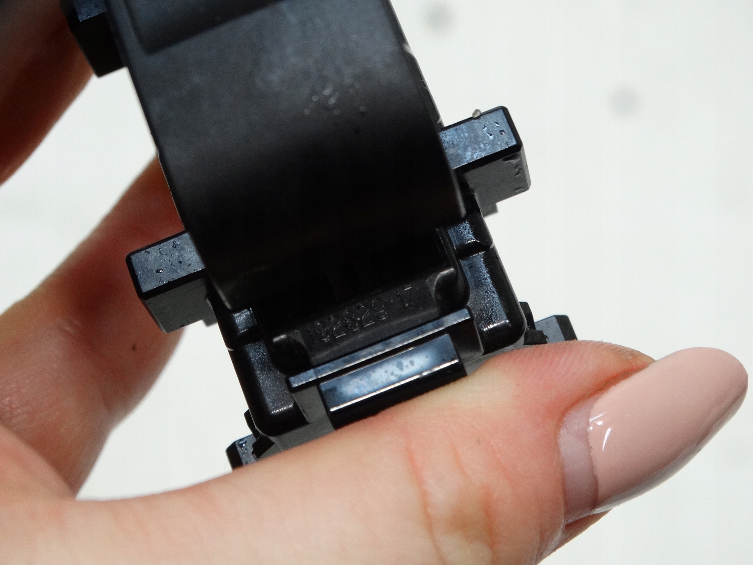 window control switch right front TOYOTA AYGO LIFT 829-2P94