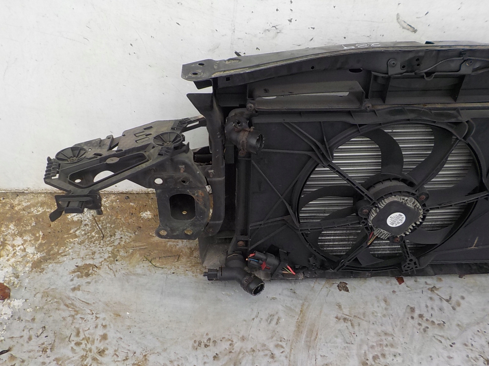 289 SKODA OCTAVIA II petrol support panel for radiators sider radiator