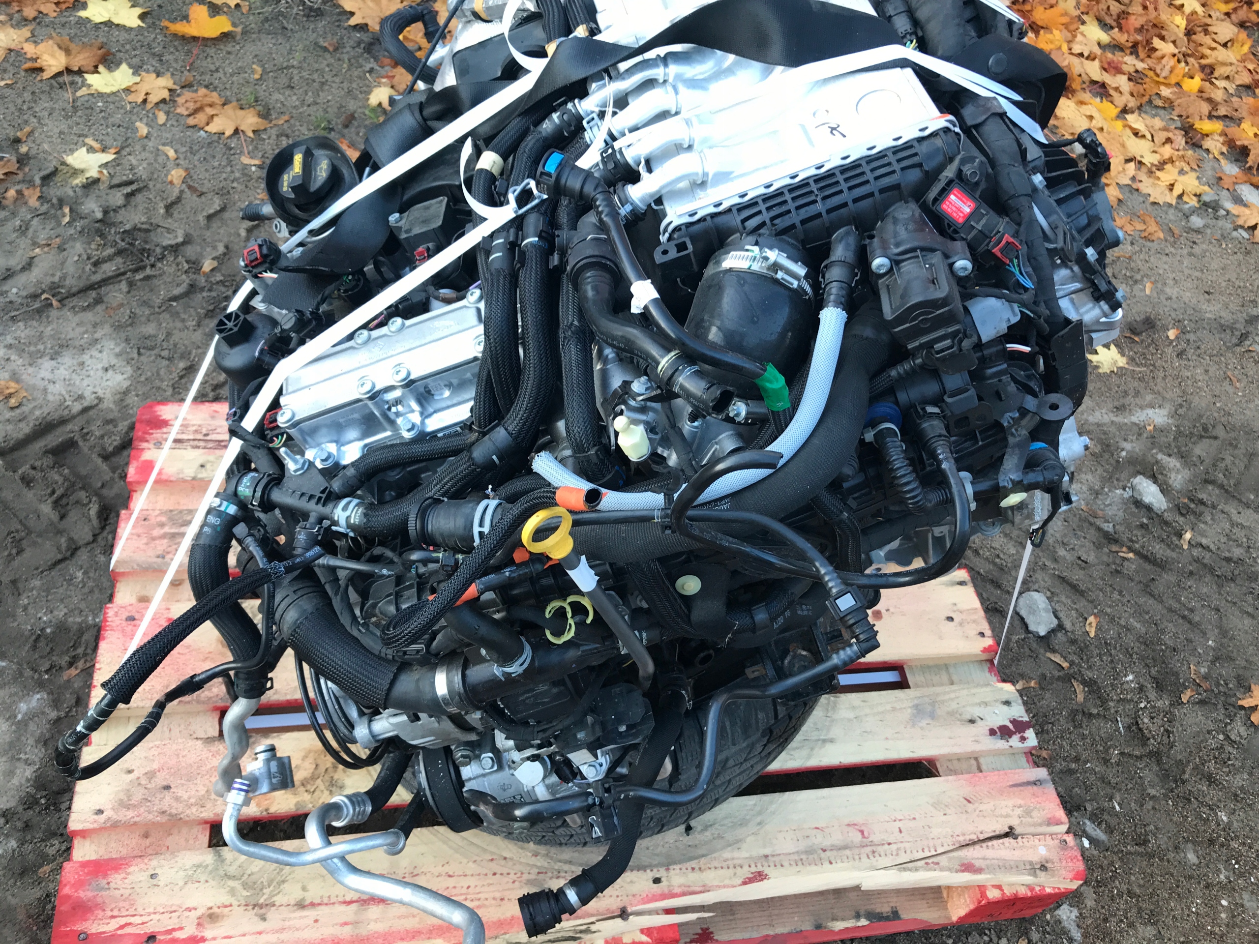 SILNIK RANGE ROVER SPORT VOGUE 3.0 PT306 KOMPLETNY Producent części Land Rover OE