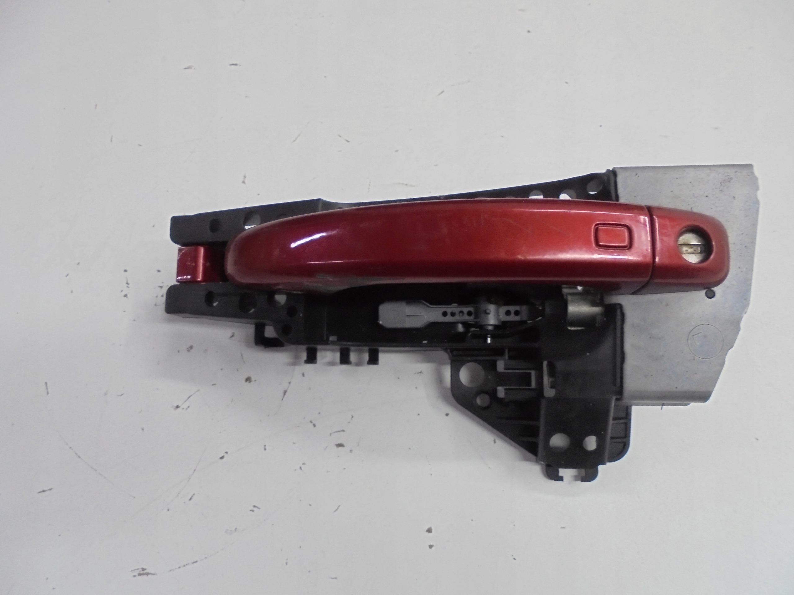 8T1837805A - AUDI A4 B8 A5 8T ручка левая передняя 07-16R