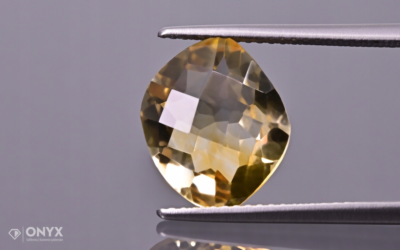 Citron fazetovaný nepravidelný 11,5x10,5 mm