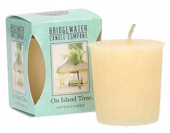 

Świeca zapachowa On Island Time Bridgewater Candle