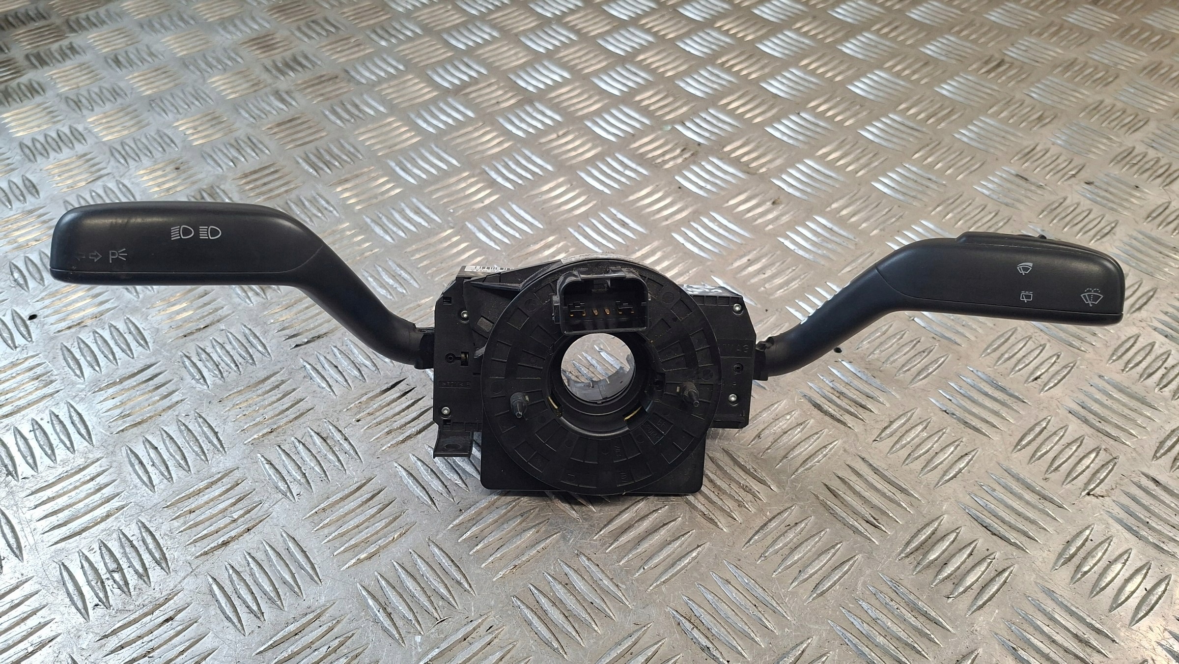 Commodo essuie glace SKODA FABIA II
