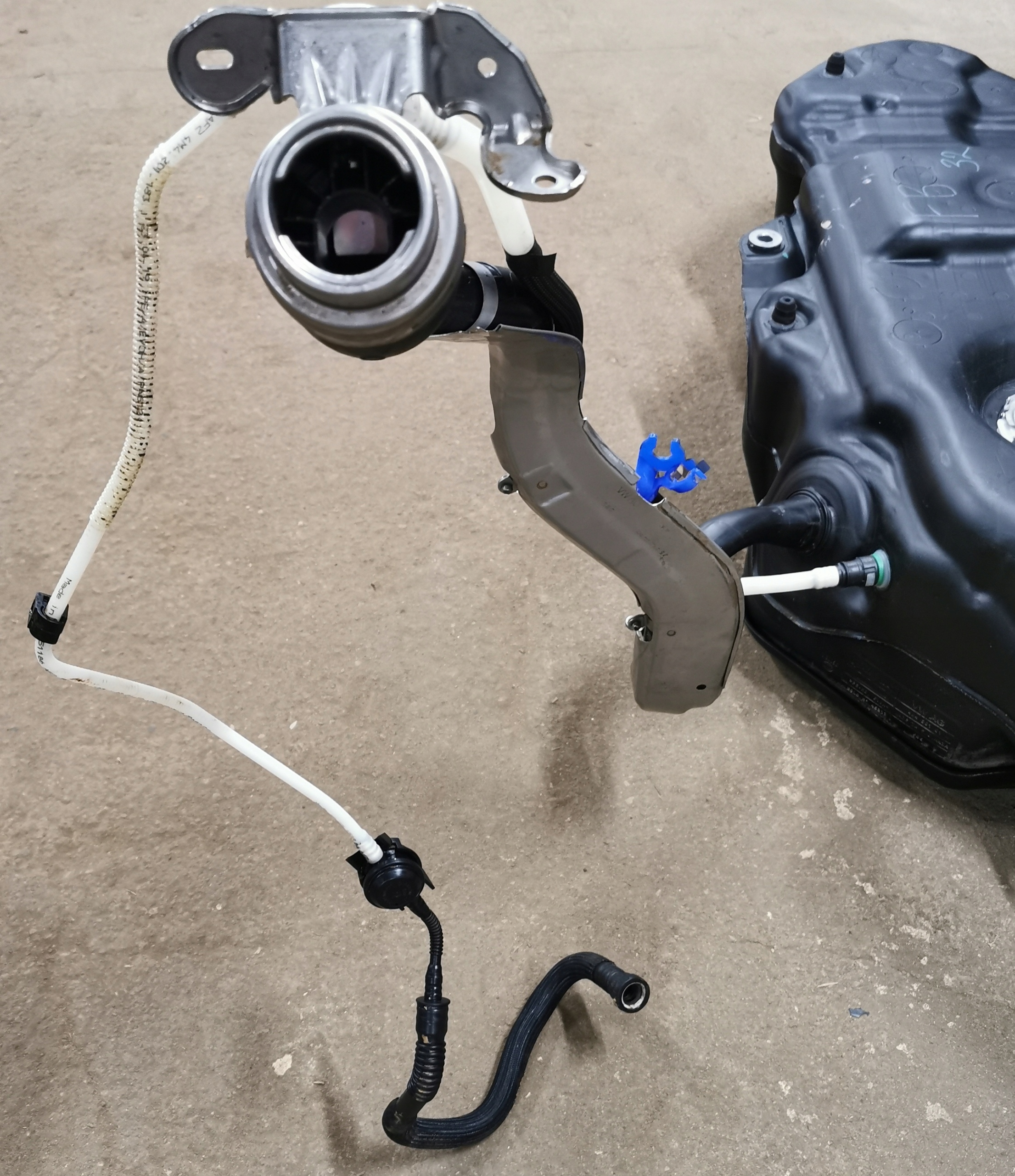TANK KPL. PORSCHE CAYENNE 9Y 2,9 1
