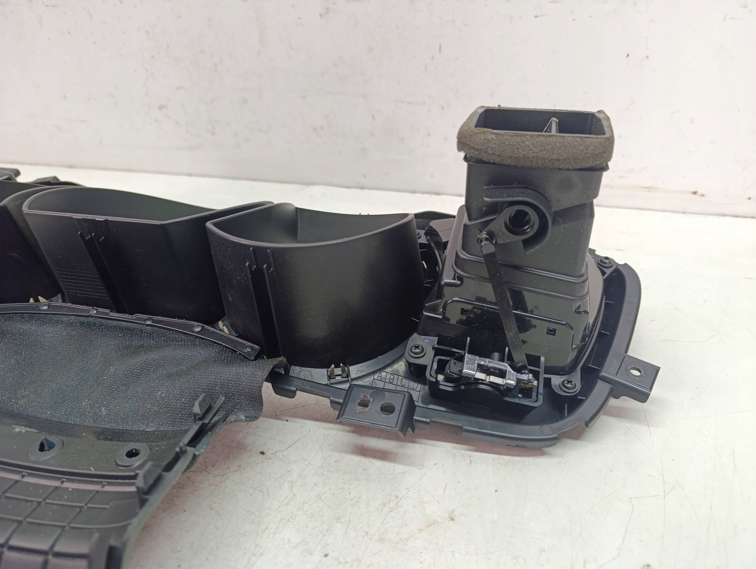 kia OPTIMA III K5 РЕСТАЙЛИНГ корпус счетчика решетки потока воздуха европа 848302T000