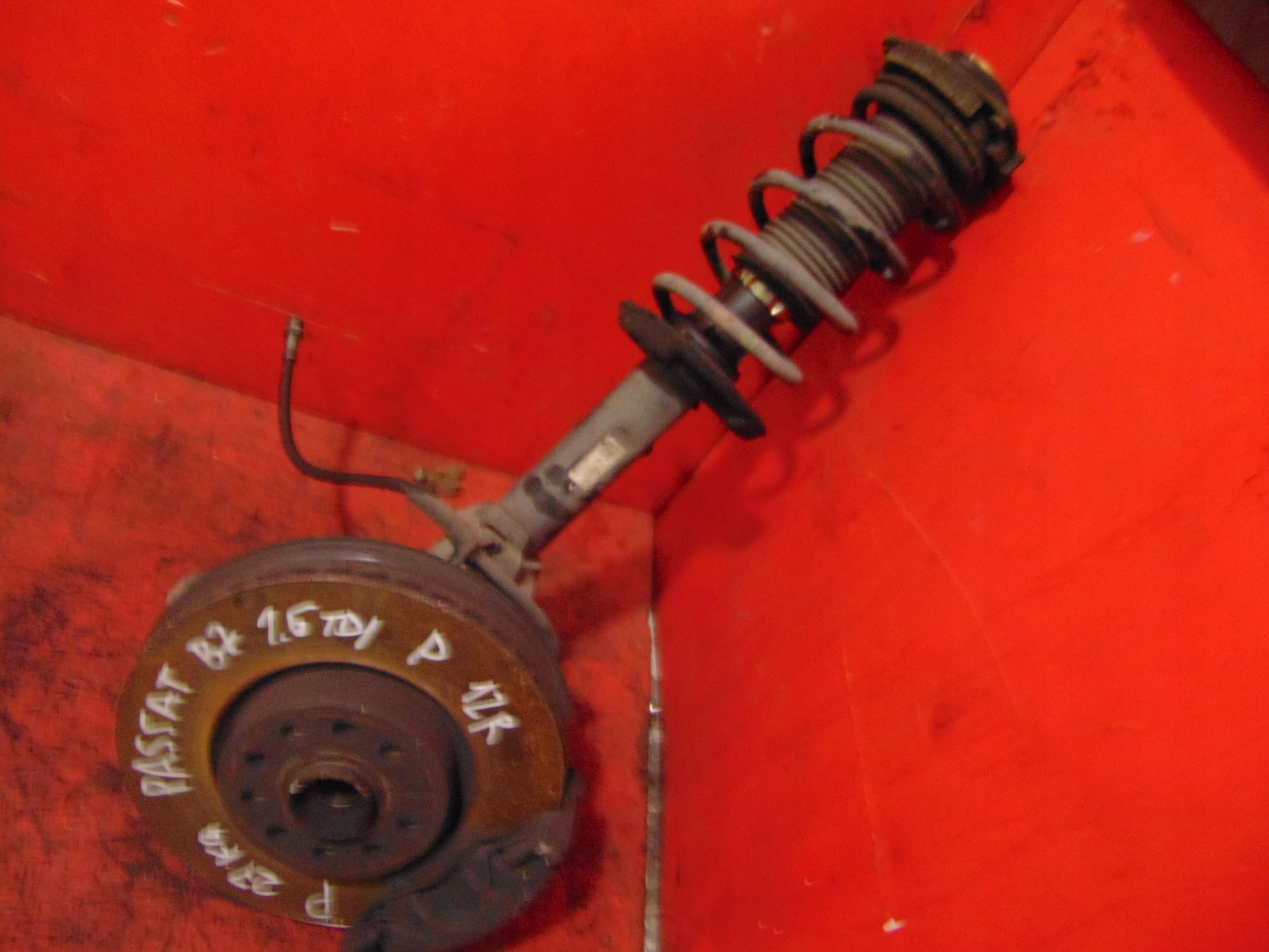 PASSAT B7 3C 1.6 TDI swing shock absorber right
