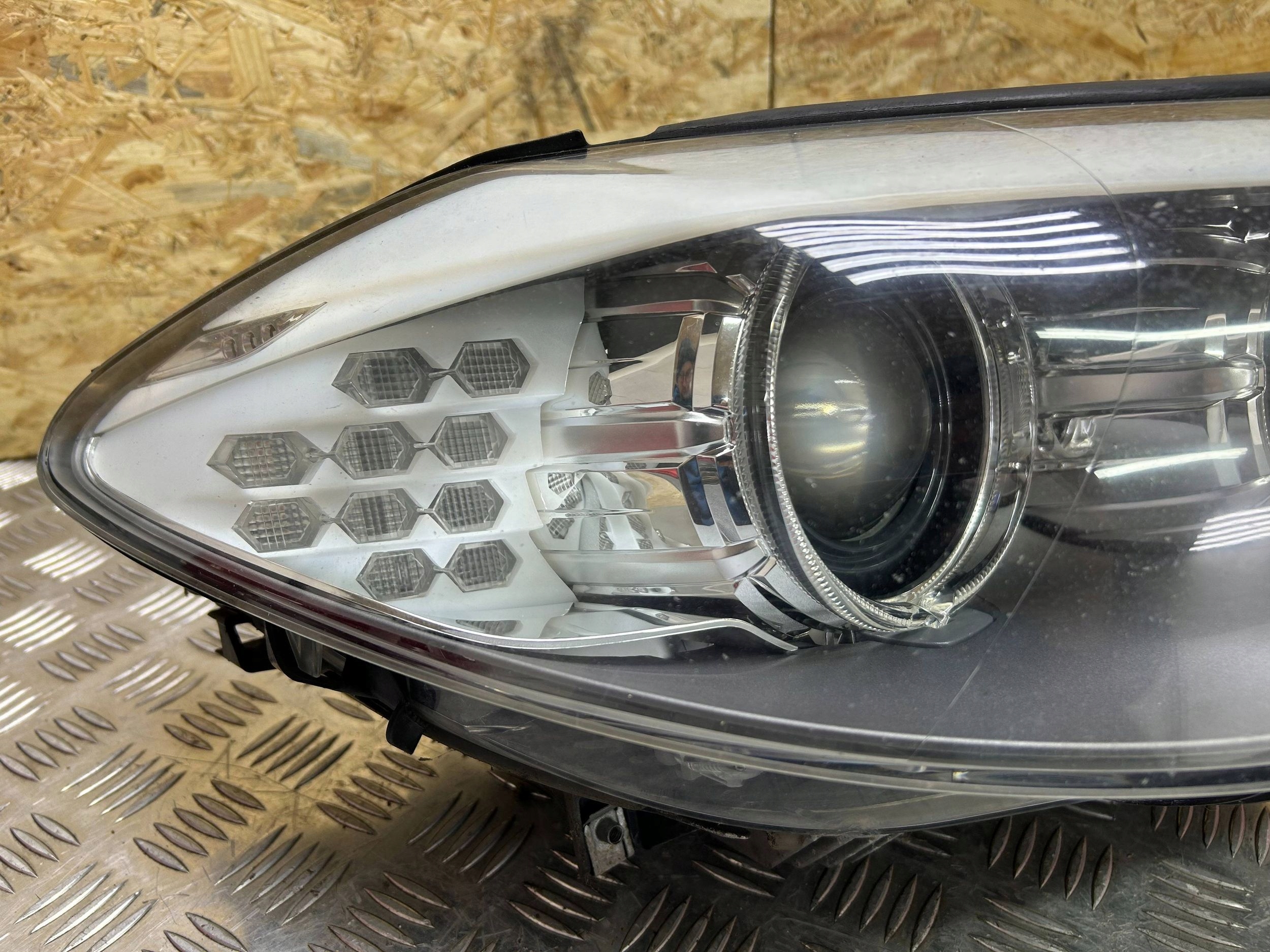 light front right BMW 5 F10 F11 2011 7203254