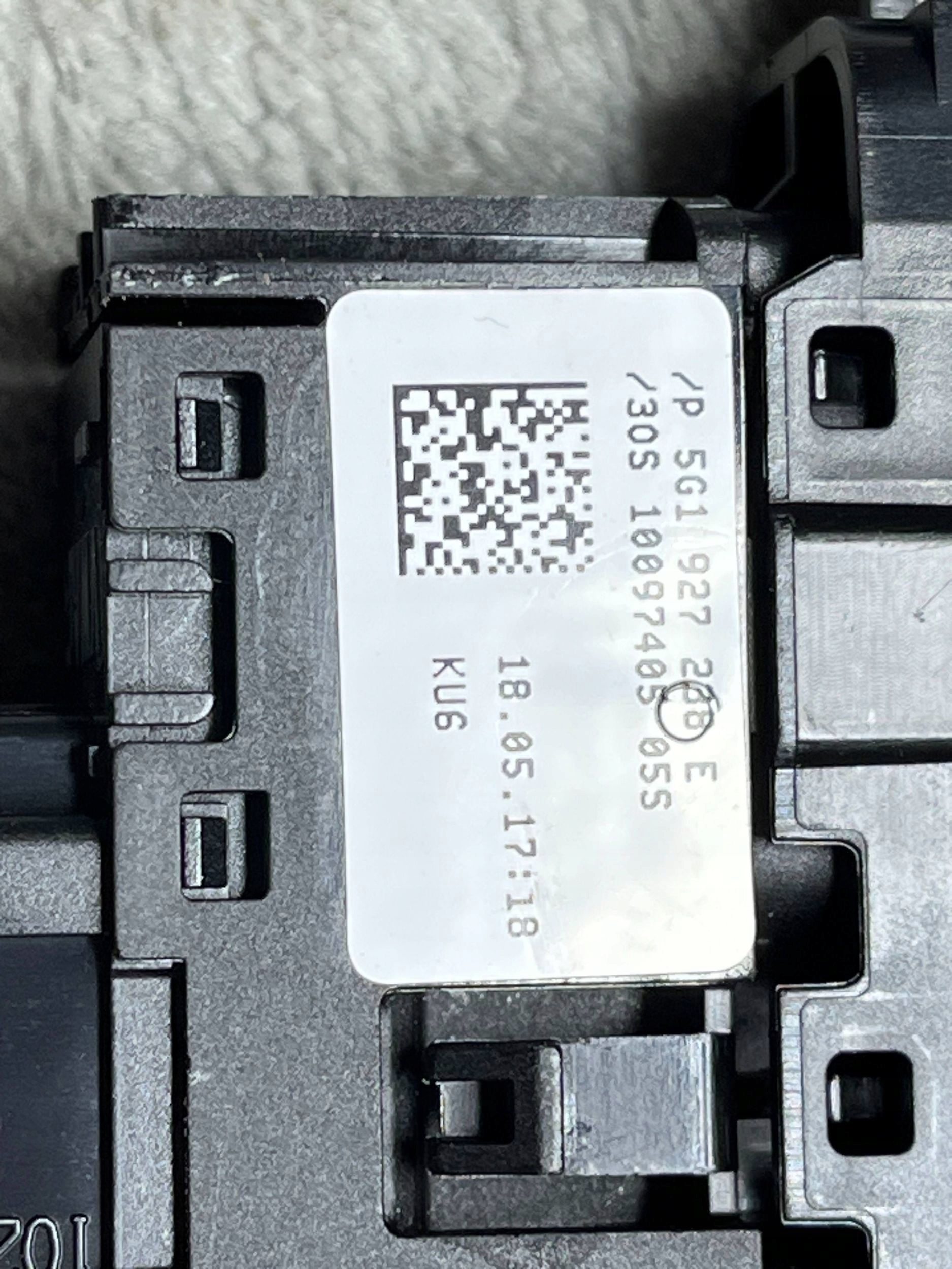 5G1927238E button switch PDC VW GOLF VII 2013-2020r !J